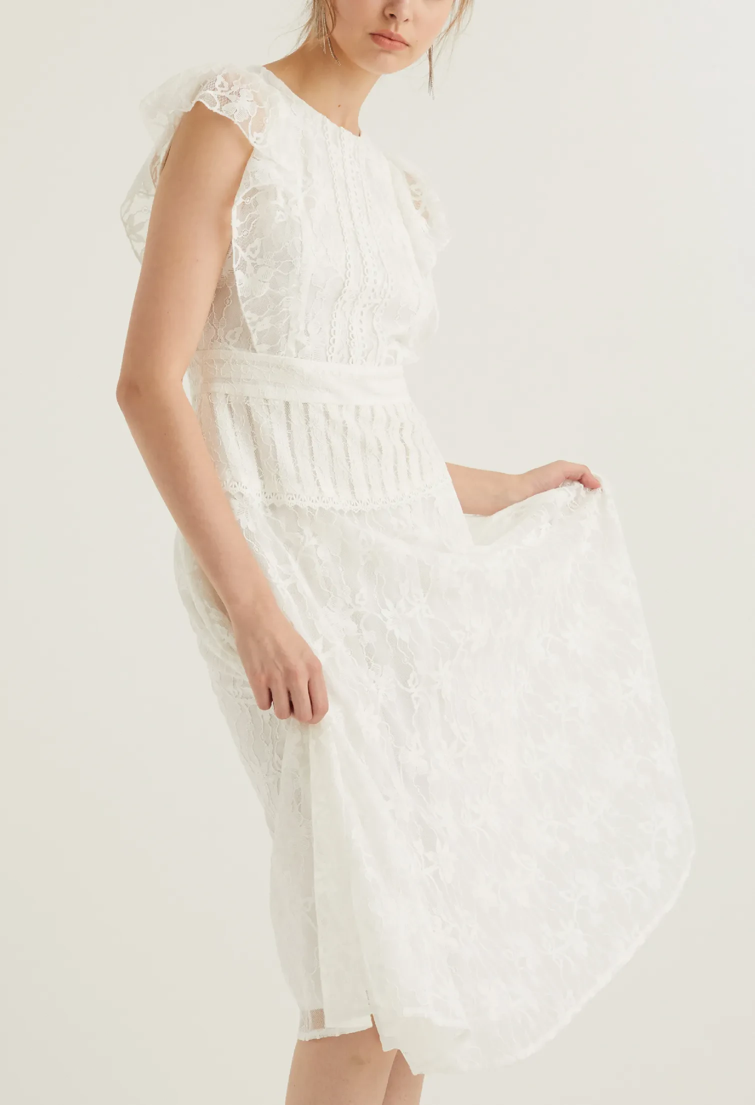 RUFFLE LACE DETAIL COCKTAIL DRESS [CREAM]