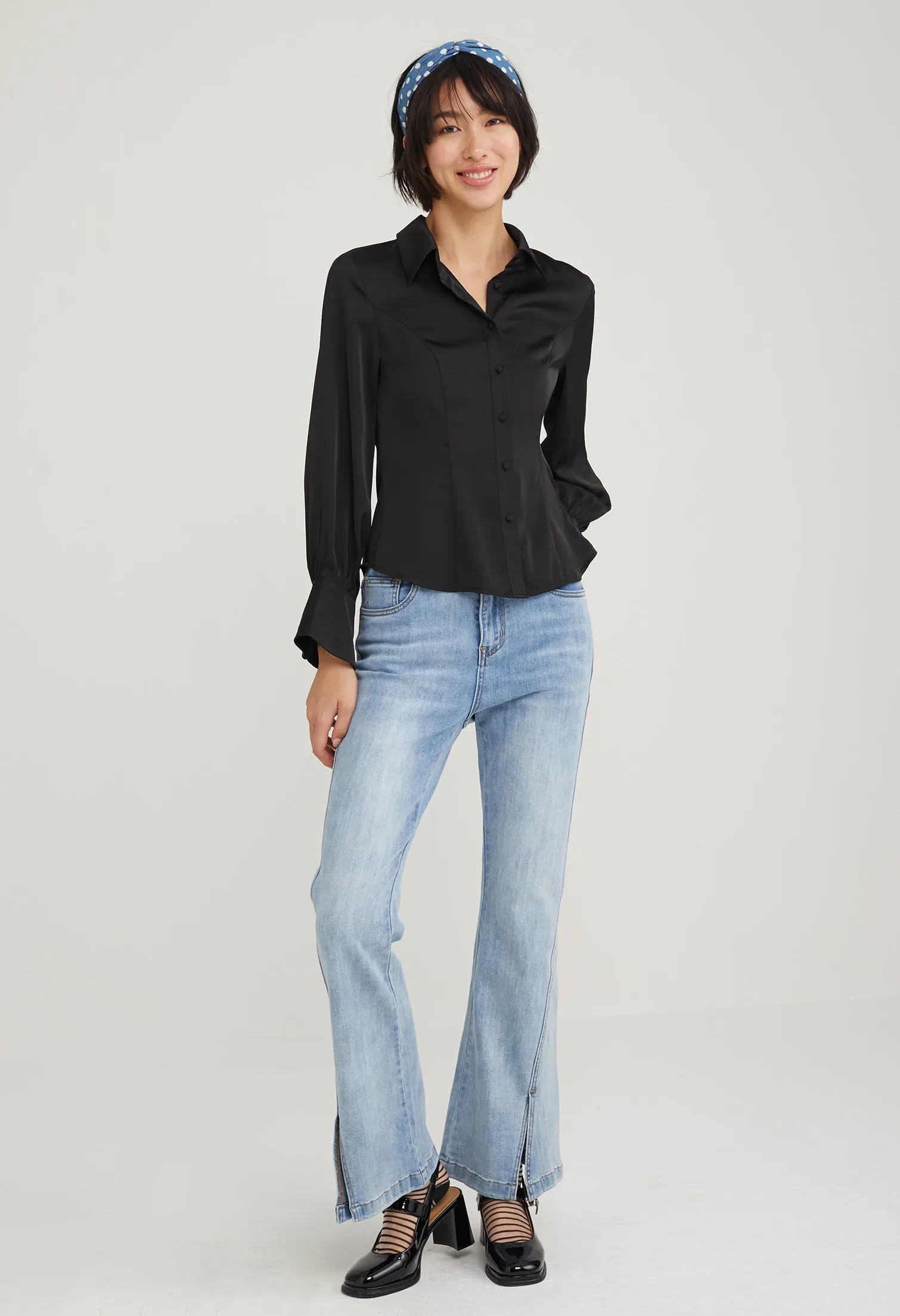 SATIN FITTED PETAL SLEEVE BLOUSE [BLACK]