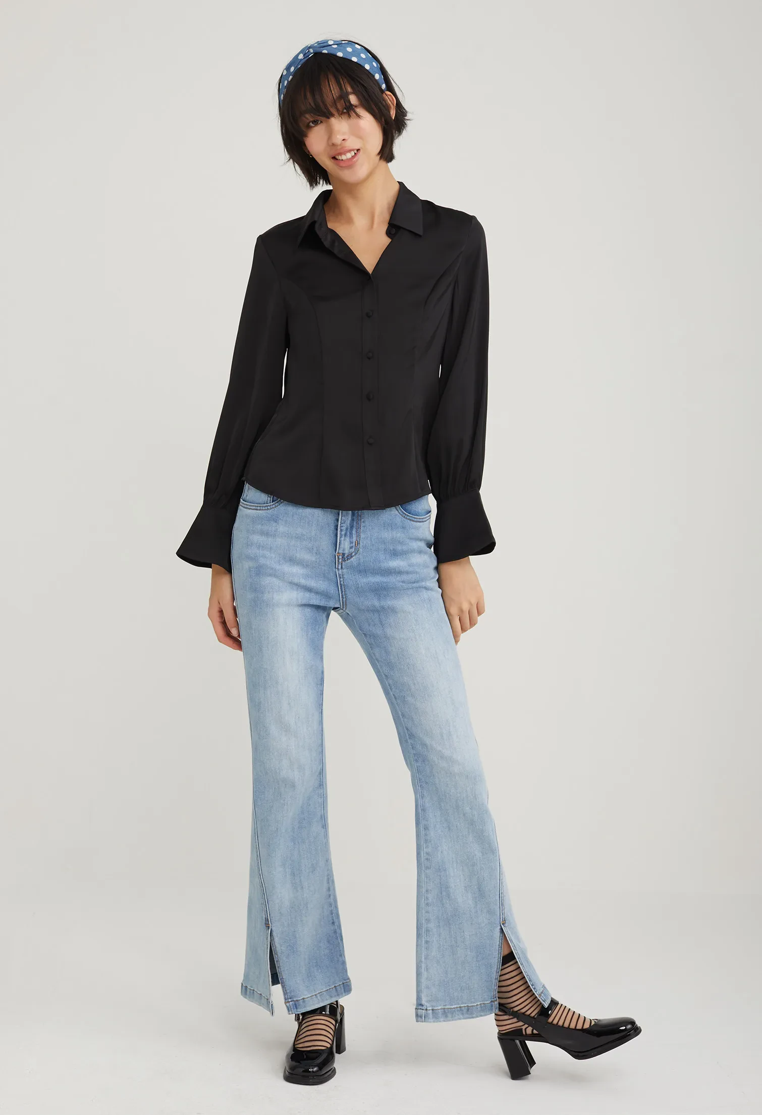SATIN FITTED PETAL SLEEVE BLOUSE [BLACK]