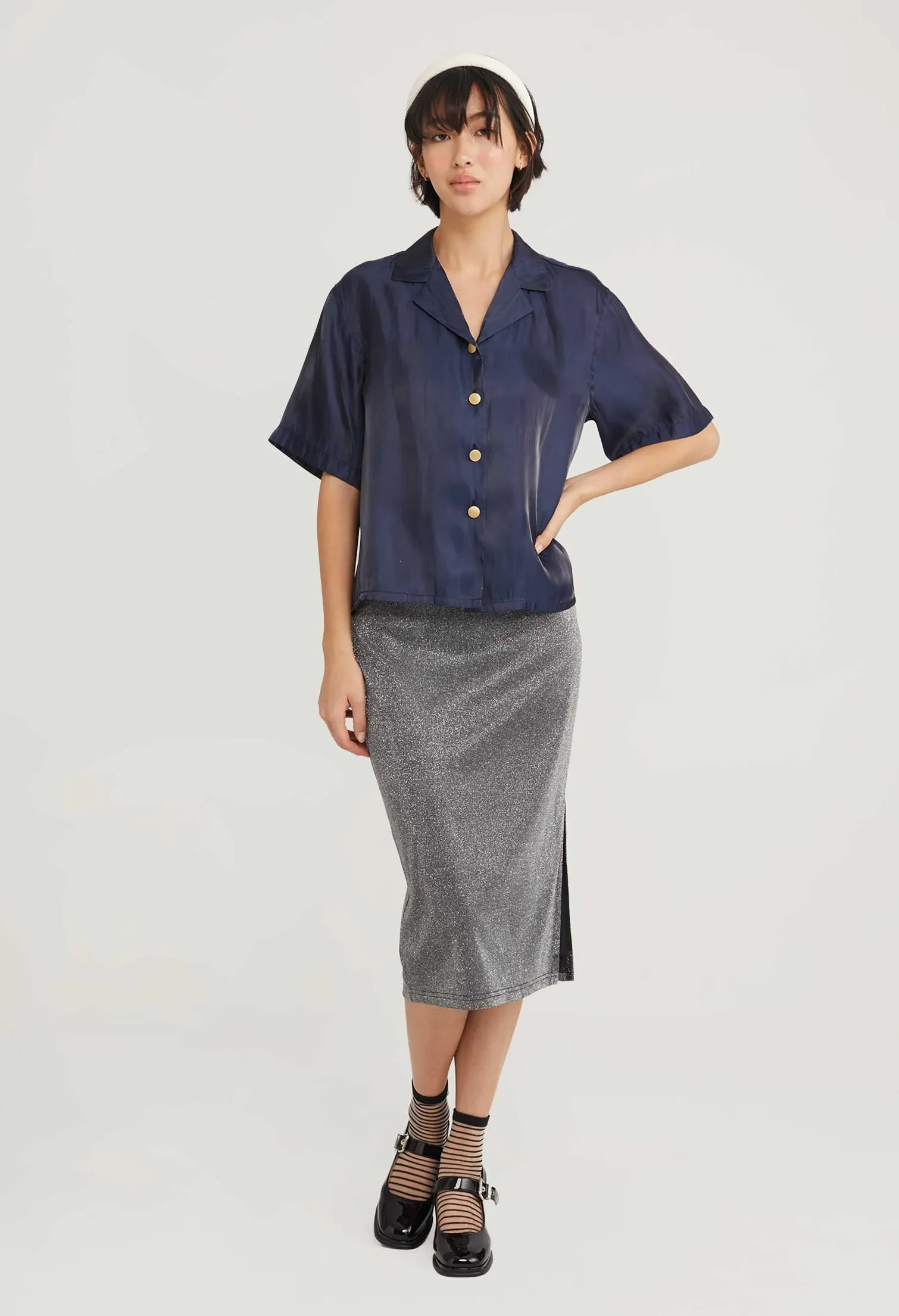 SATIN SHIMMER SHORT SLEEVE BLOUSE [NAVY BLUE]