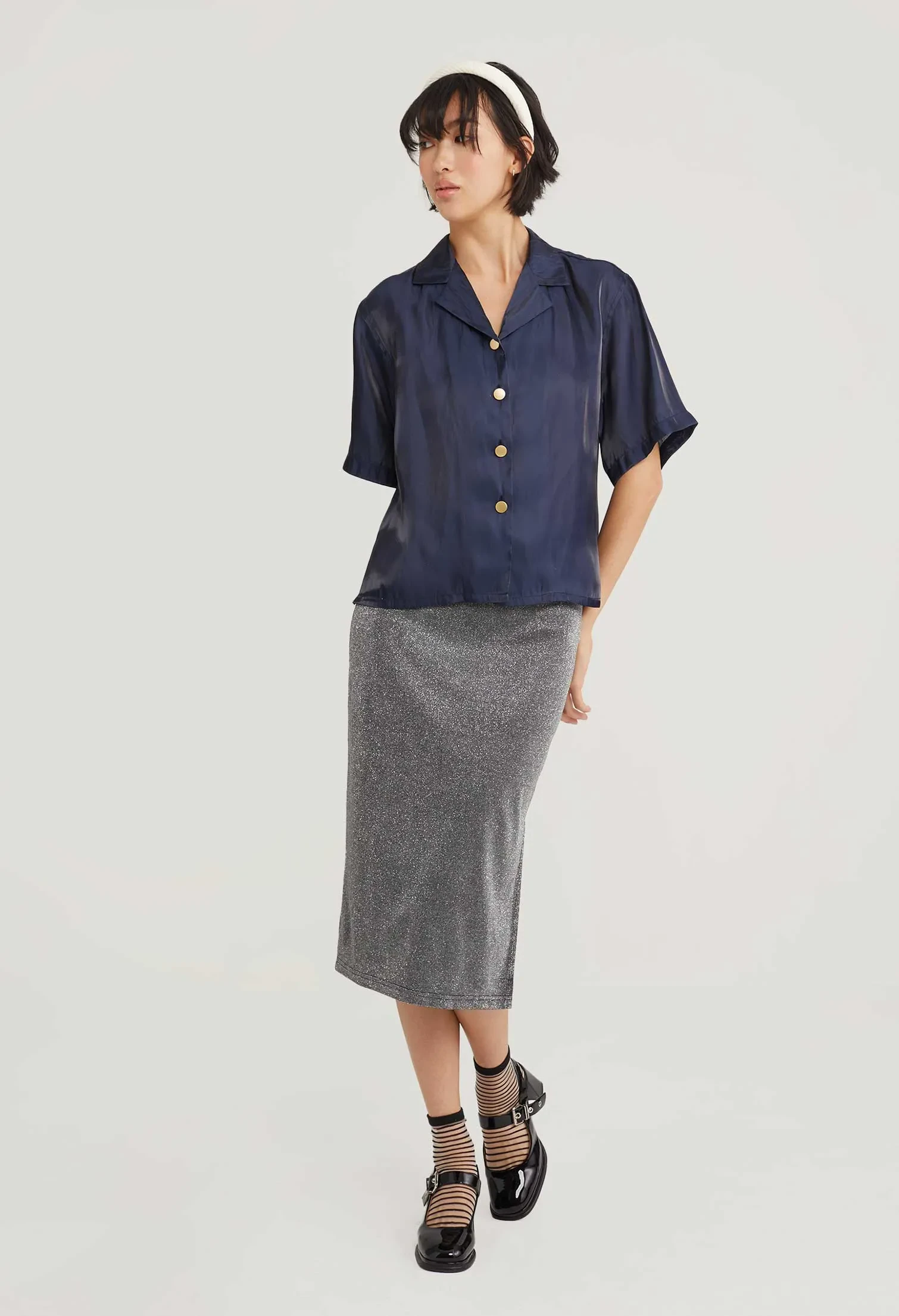 SATIN SHIMMER SHORT SLEEVE BLOUSE [NAVY BLUE]