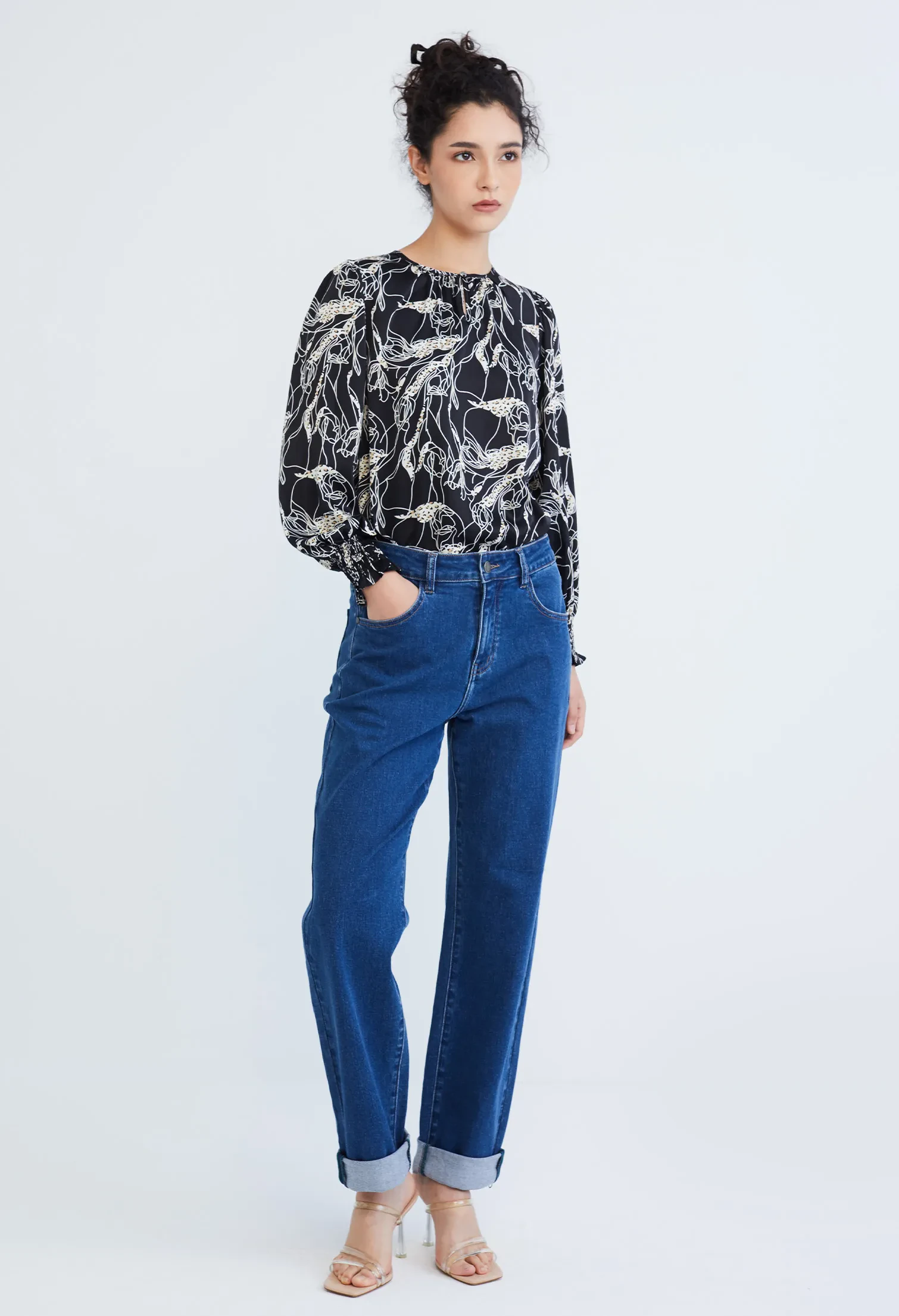 STRAIGHT CUT EASY BOYFRIEND JEANS [BLUE]
