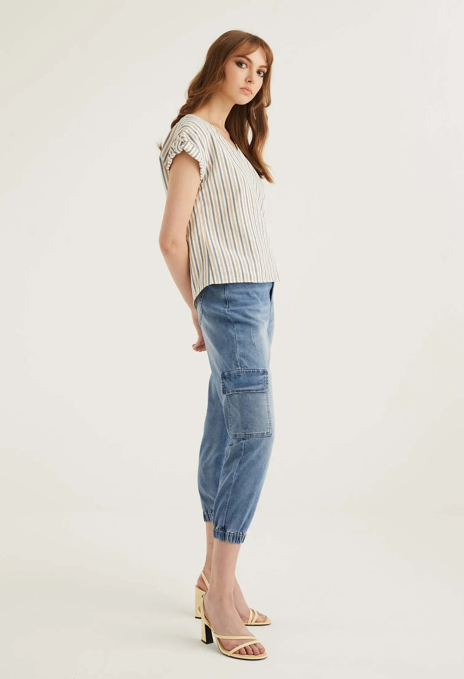 STRIPED V NECK CUFFED SLEEVE BLOUSE [CAMEL]