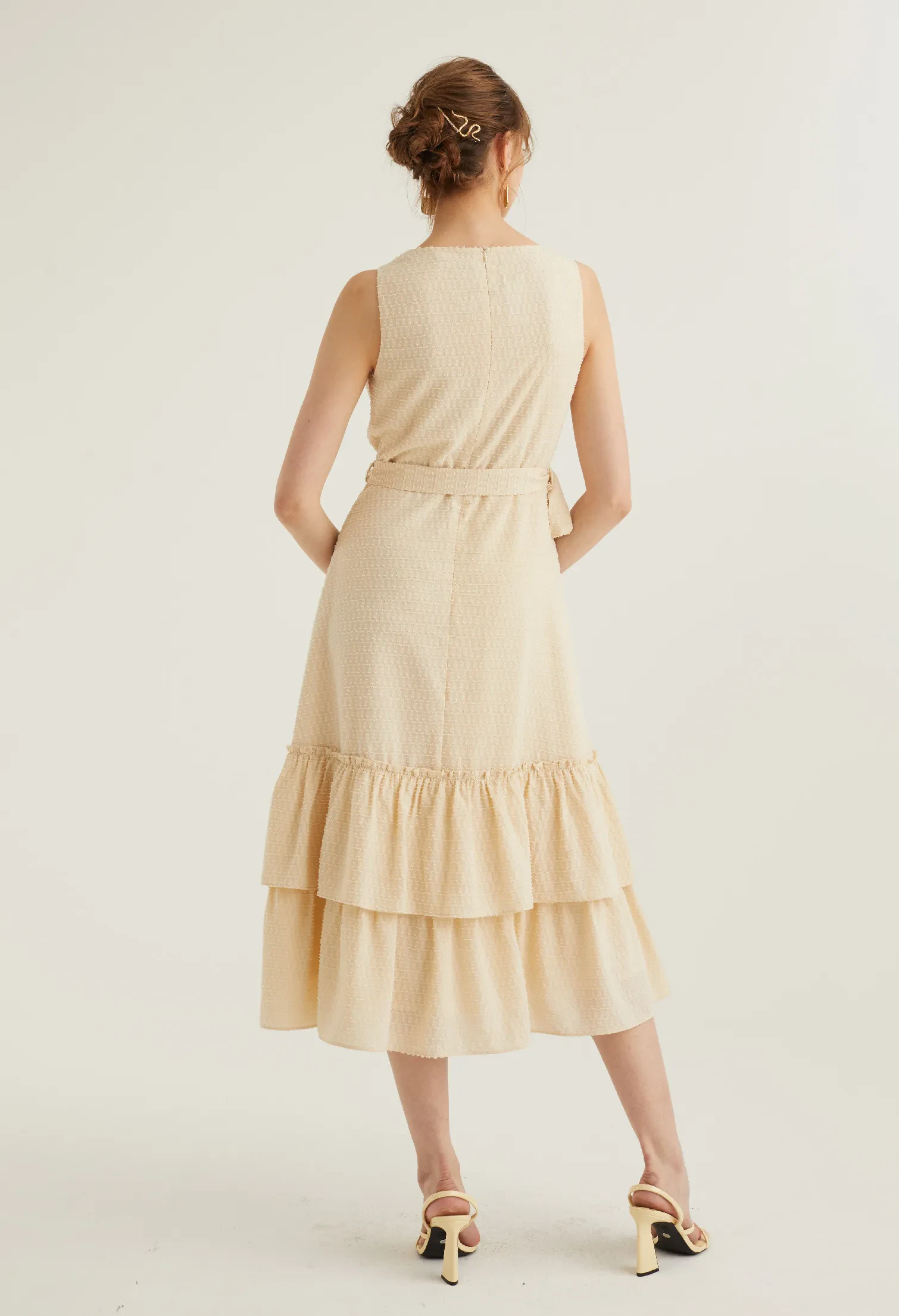 TEXTURED BELTED MIDI DRESS [CREAM]