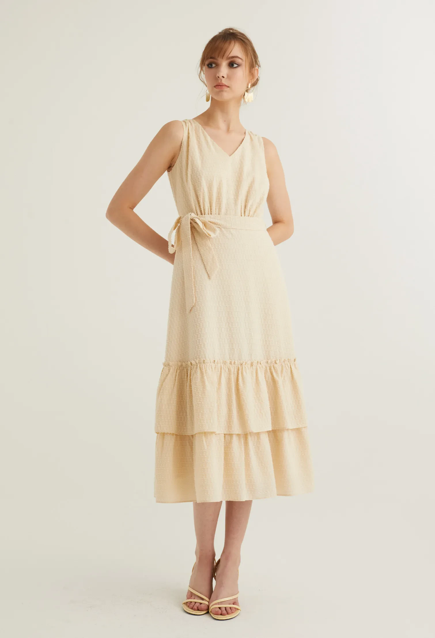 TEXTURED BELTED MIDI DRESS [CREAM]