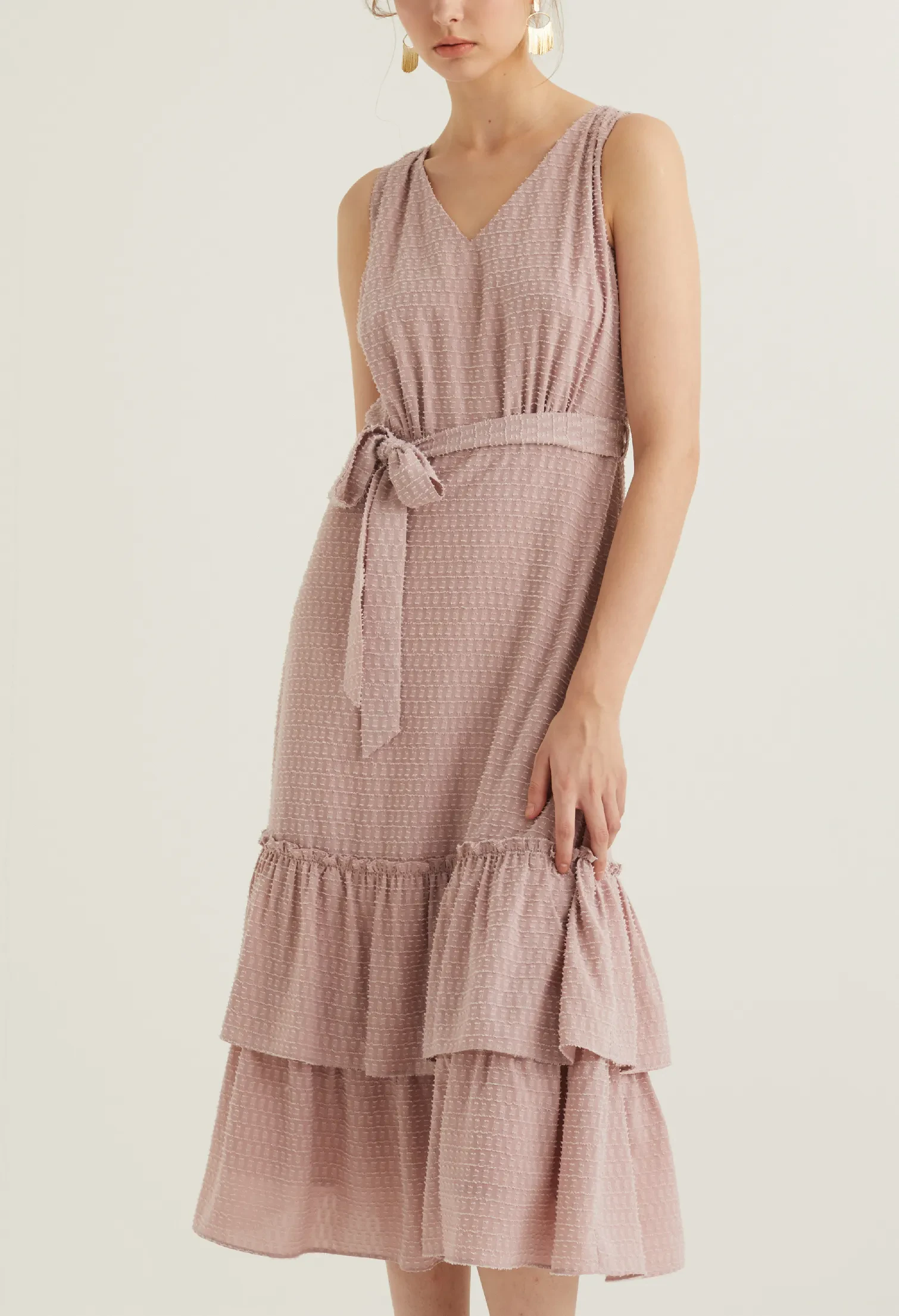 TEXTURED BELTED MIDI DRESS [SALMON PINK]