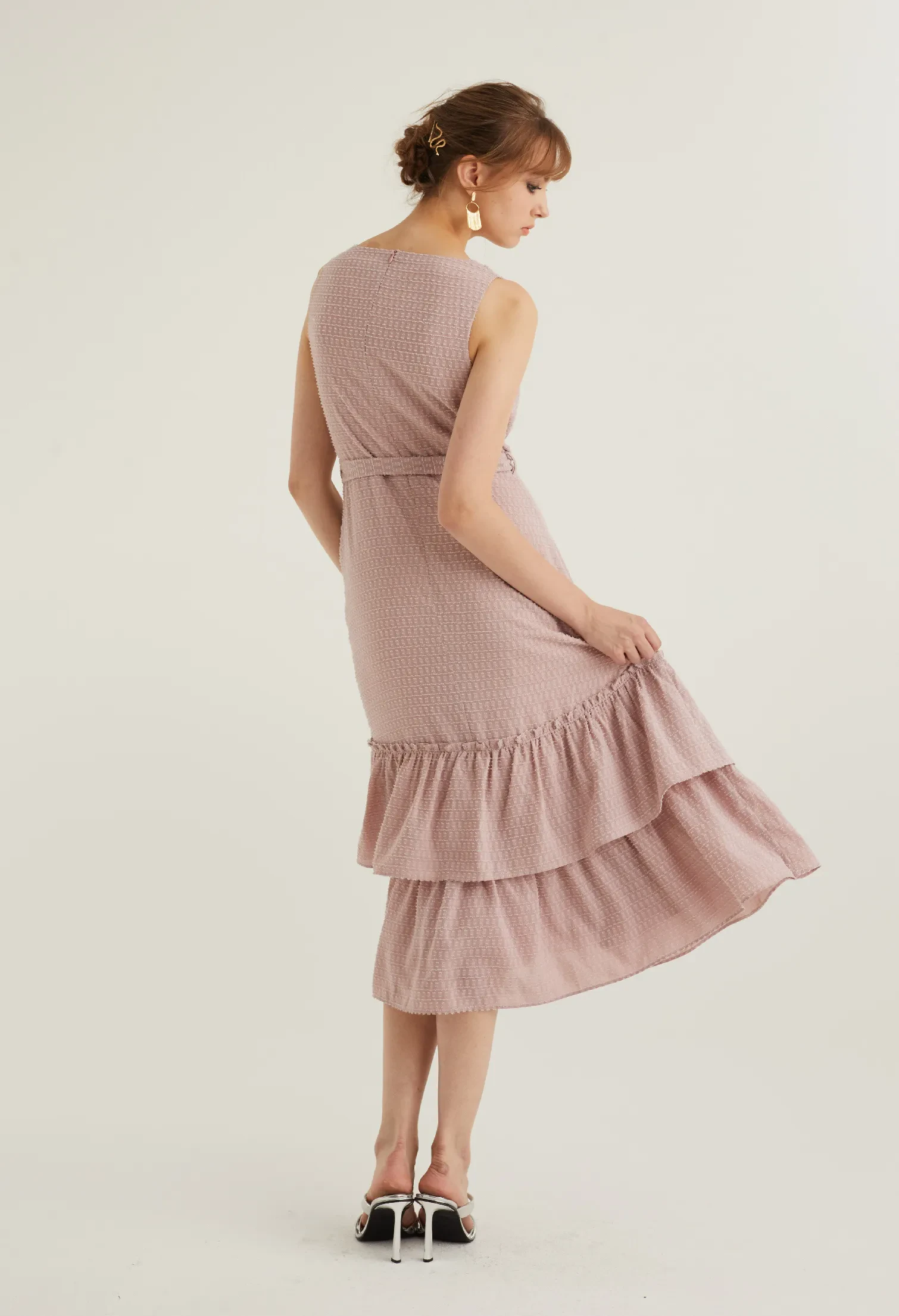 TEXTURED BELTED MIDI DRESS [SALMON PINK]