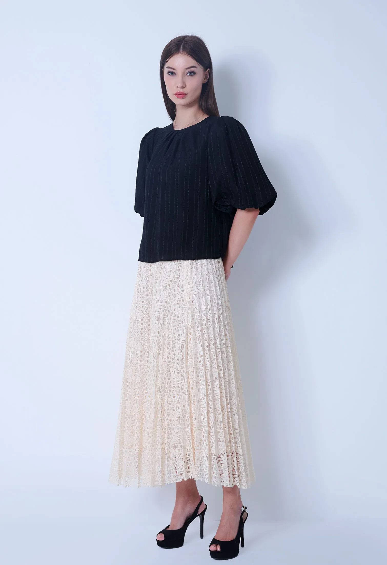 THREAD STRIPE BALLOON SLEEVE TOP [BLACK]