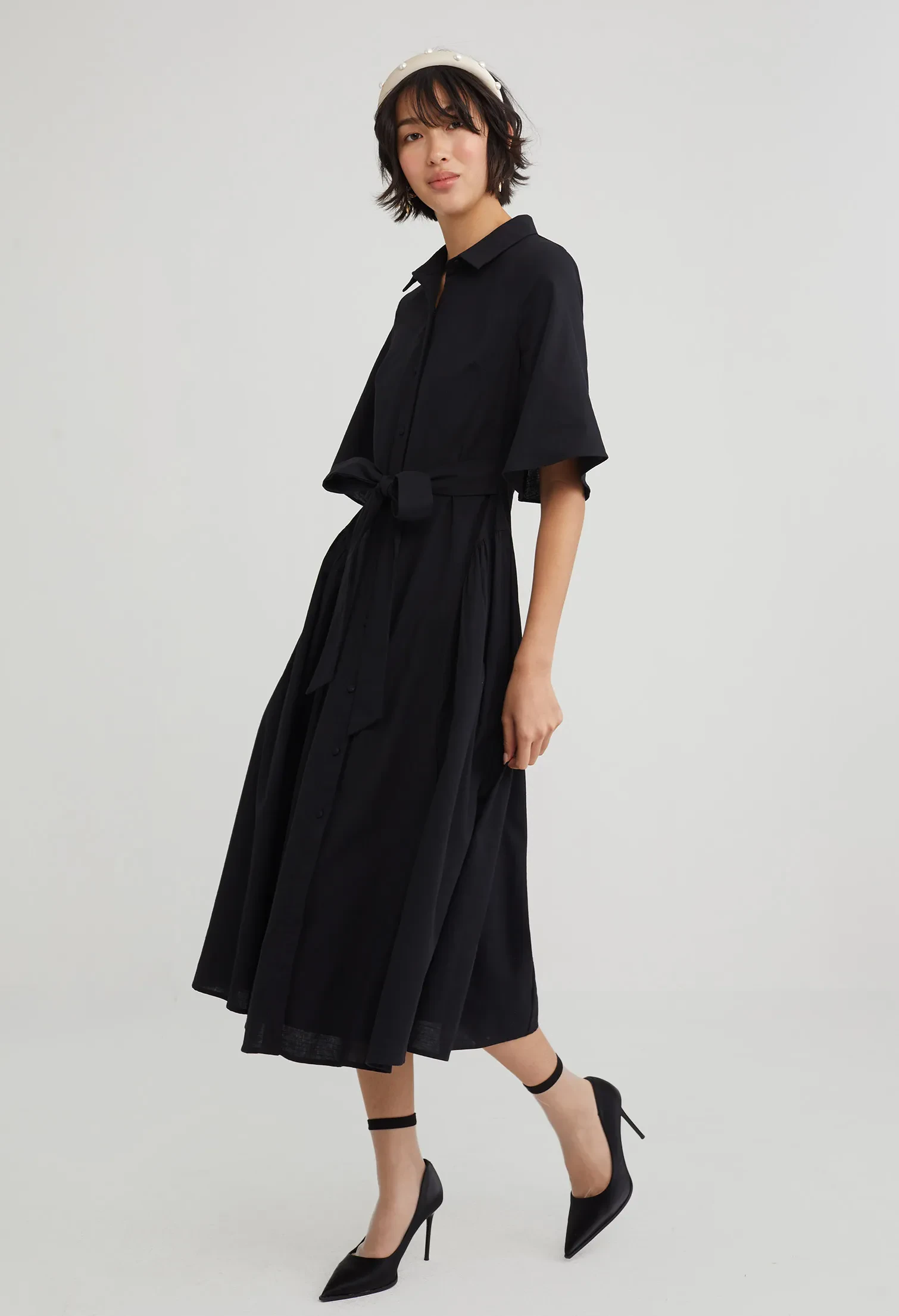 TIE WAIST COLLARED MIDI DRESS [BLACK]