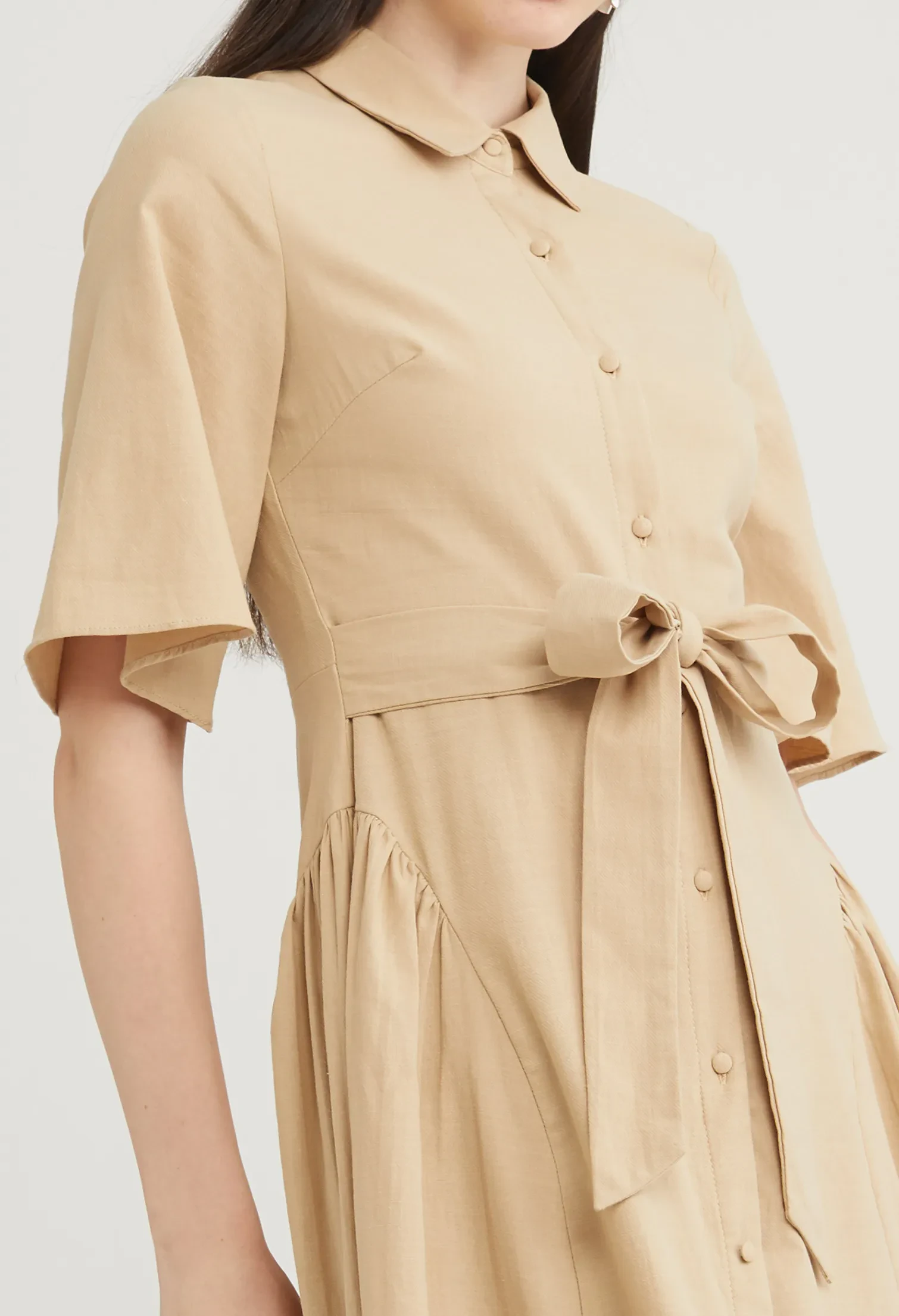 TIE WAIST COLLARED MIDI DRESS [SAND]
