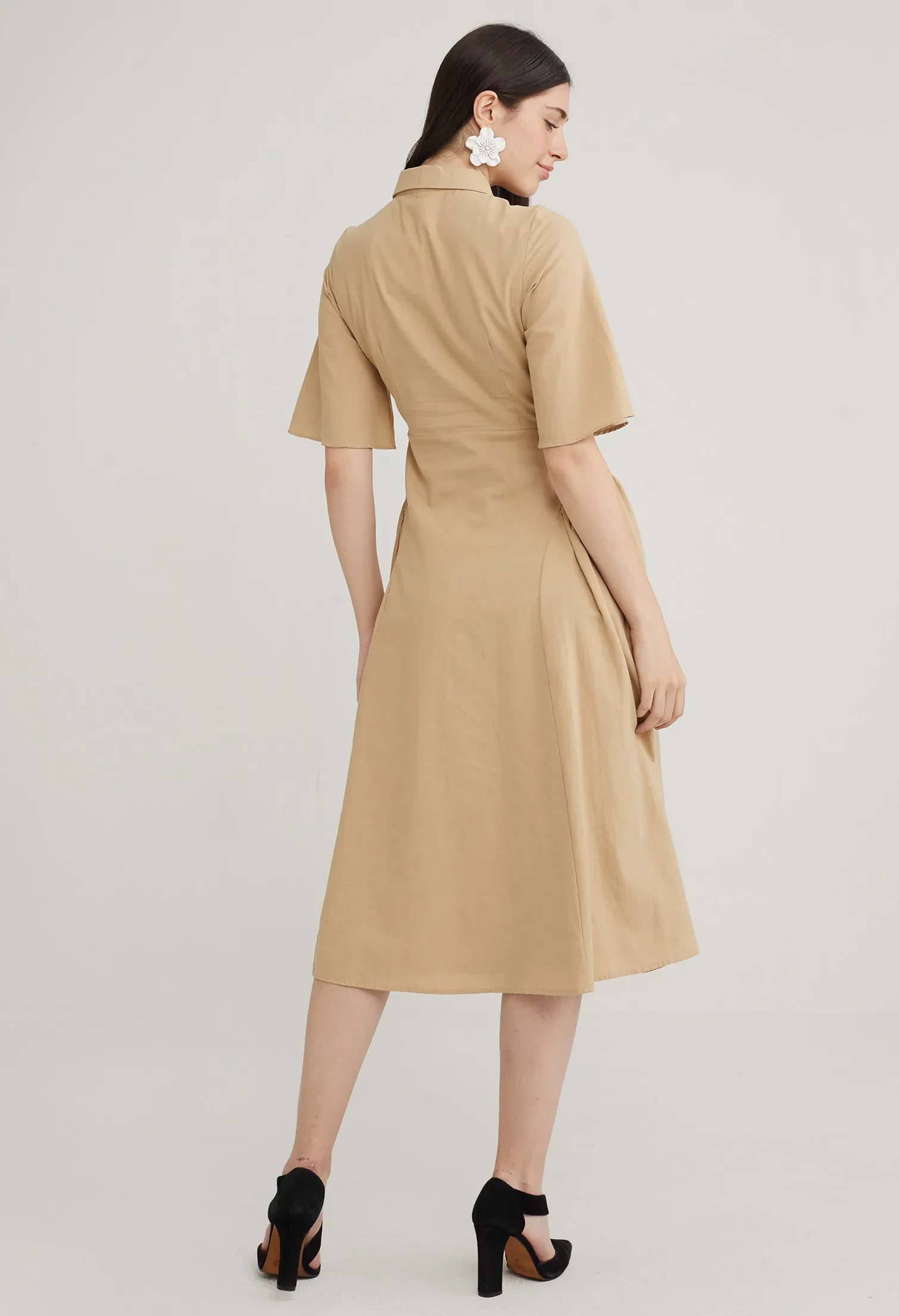 TIE WAIST COLLARED MIDI DRESS [SAND]