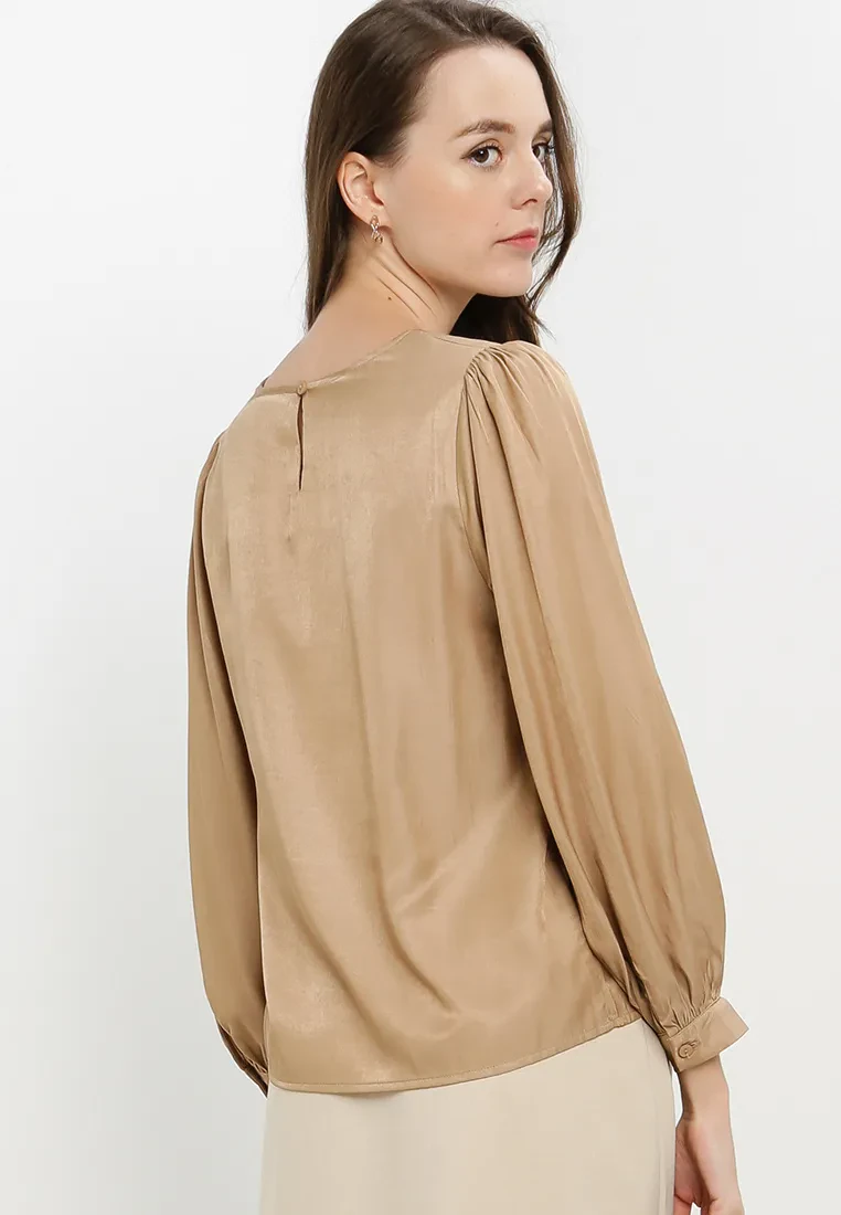 SQUARE NECK BLOUSE WITH BUTTONS DETAIL IN KHAKI