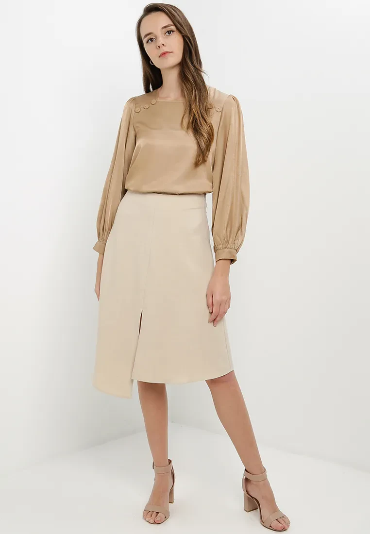SQUARE NECK BLOUSE WITH BUTTONS DETAIL IN KHAKI