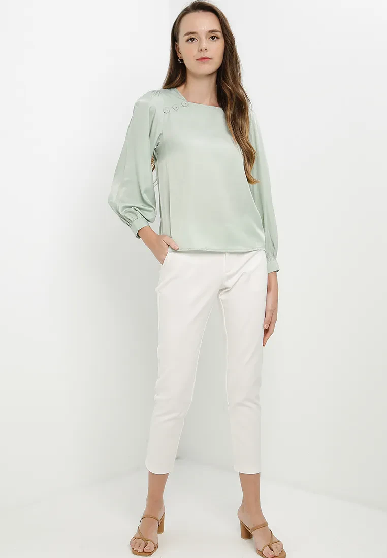 SQUARE NECK BLOUSE WITH BUTTONS DETAIL IN GREEN