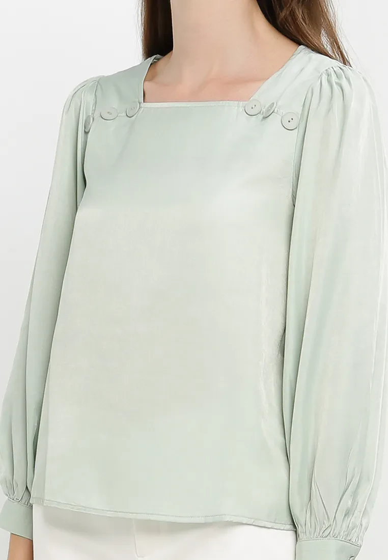 SQUARE NECK BLOUSE WITH BUTTONS DETAIL IN GREEN