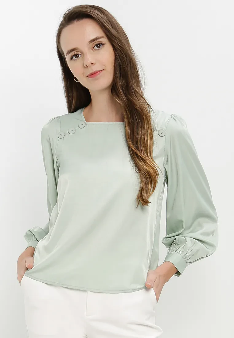 SQUARE NECK BLOUSE WITH BUTTONS DETAIL IN GREEN