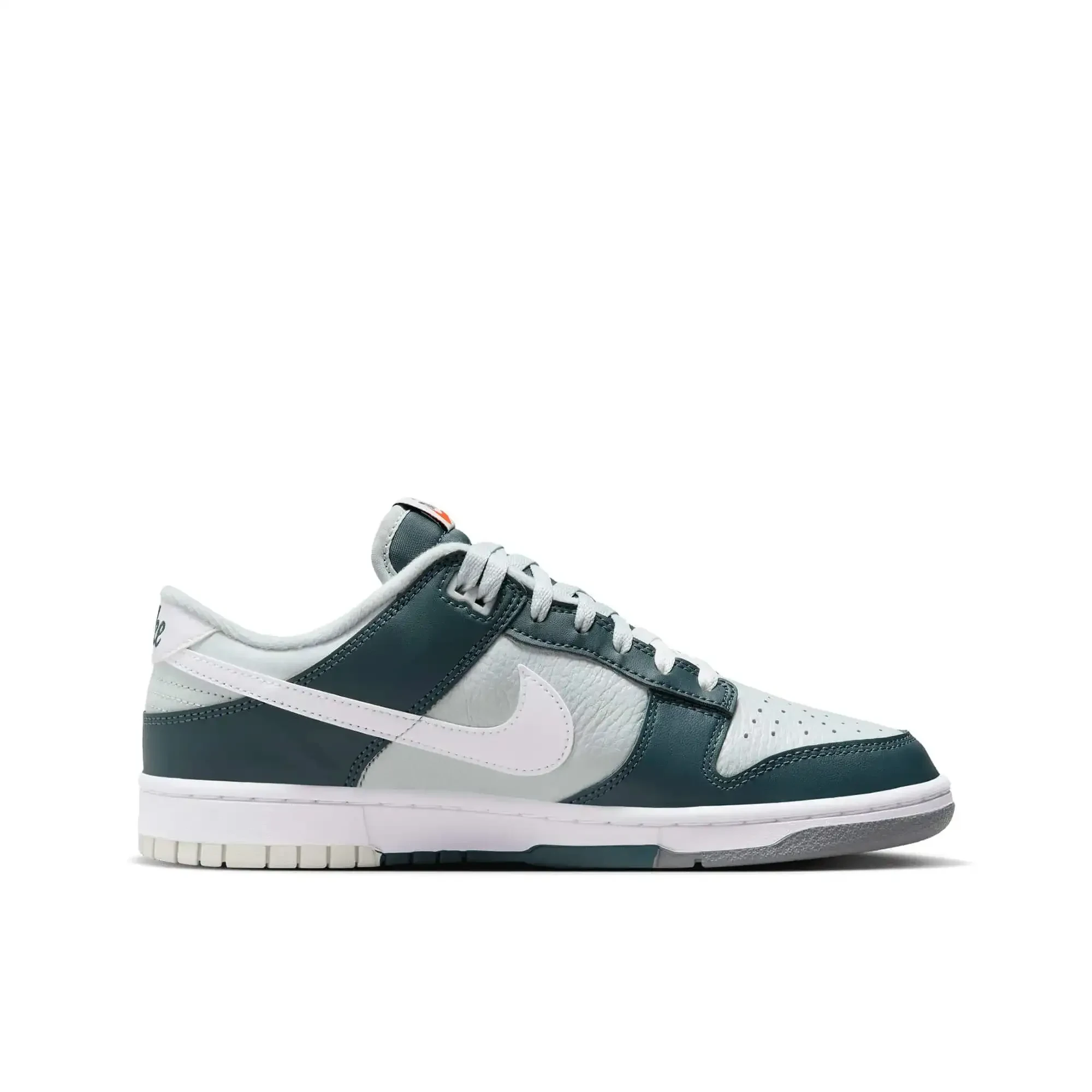 NIKE DUNK LOW RETRO PRM - GREY/WHITE