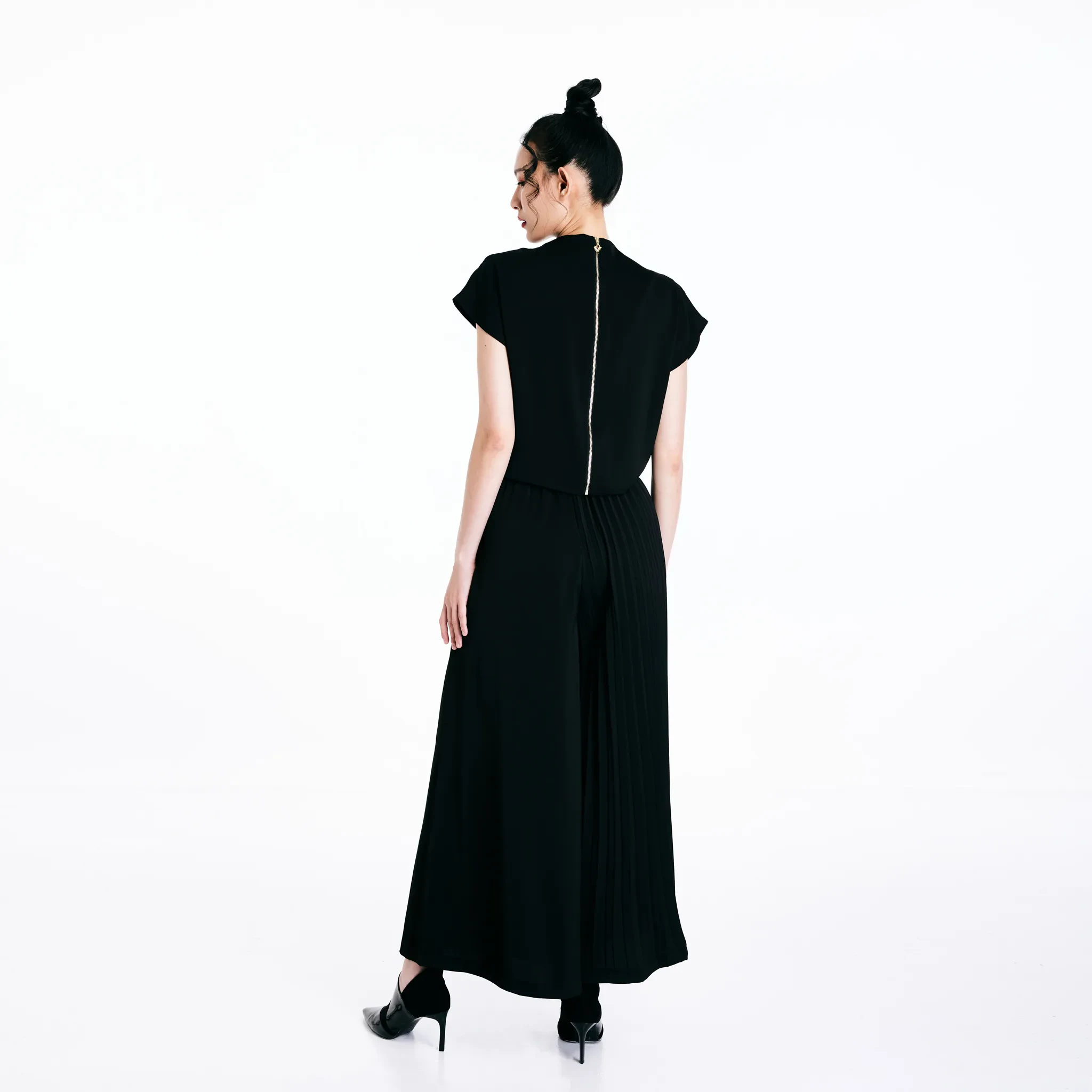 DRAPE TOP - BLACK