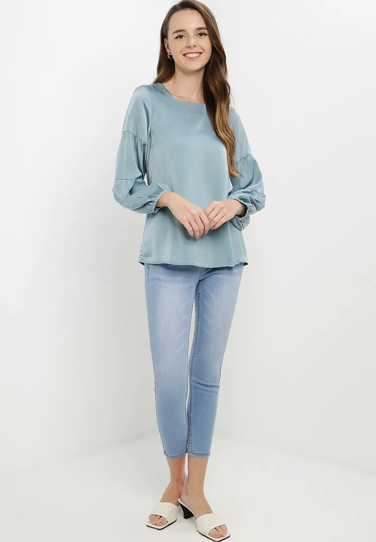 SQUARE NECK SATIN BLOUSE IN BLUE