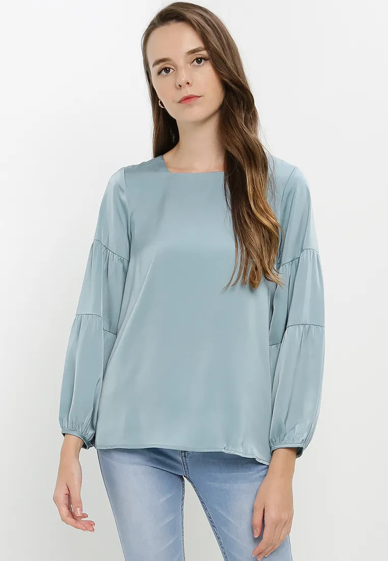 SQUARE NECK SATIN BLOUSE IN BLUE