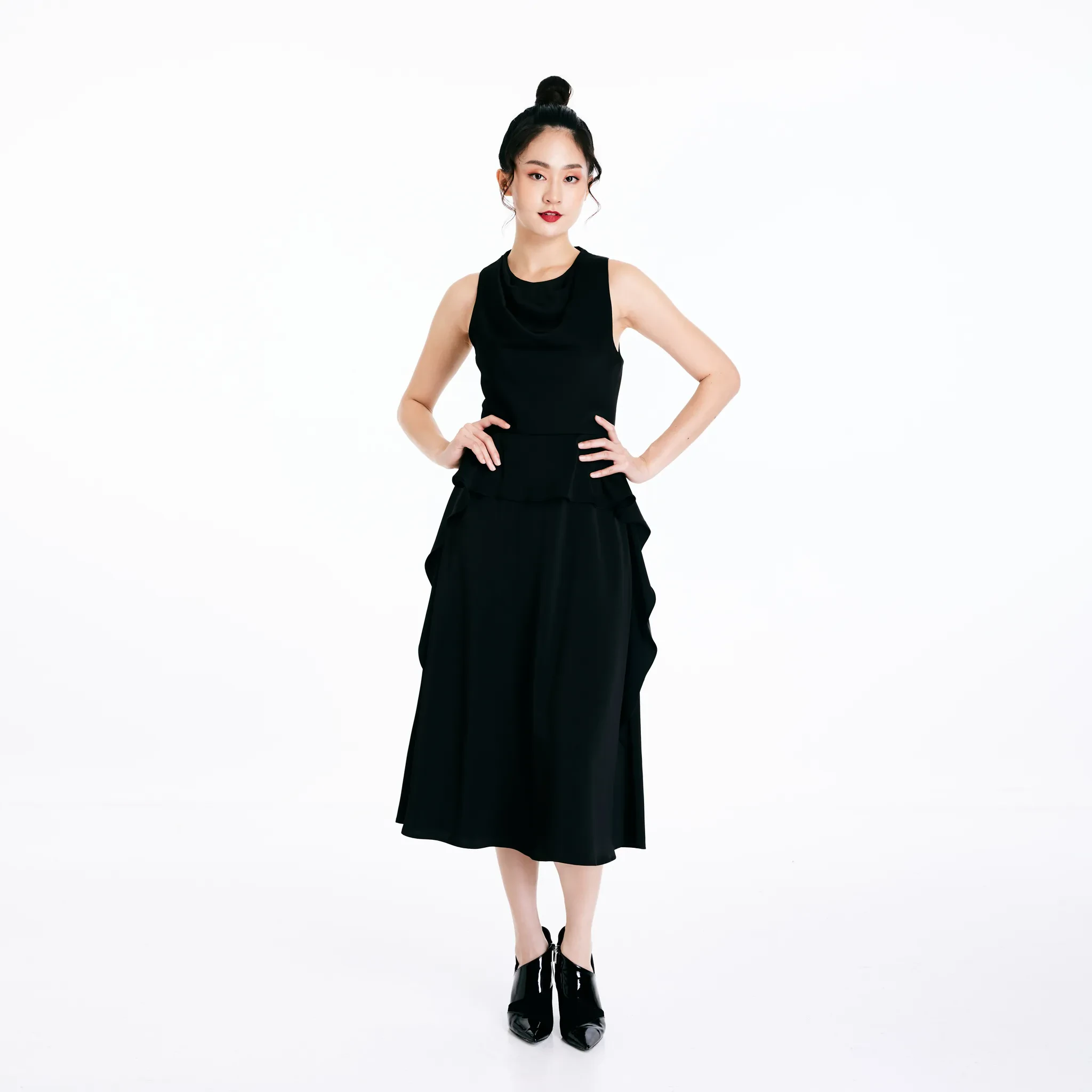 DRAPE DRESS - BLACK