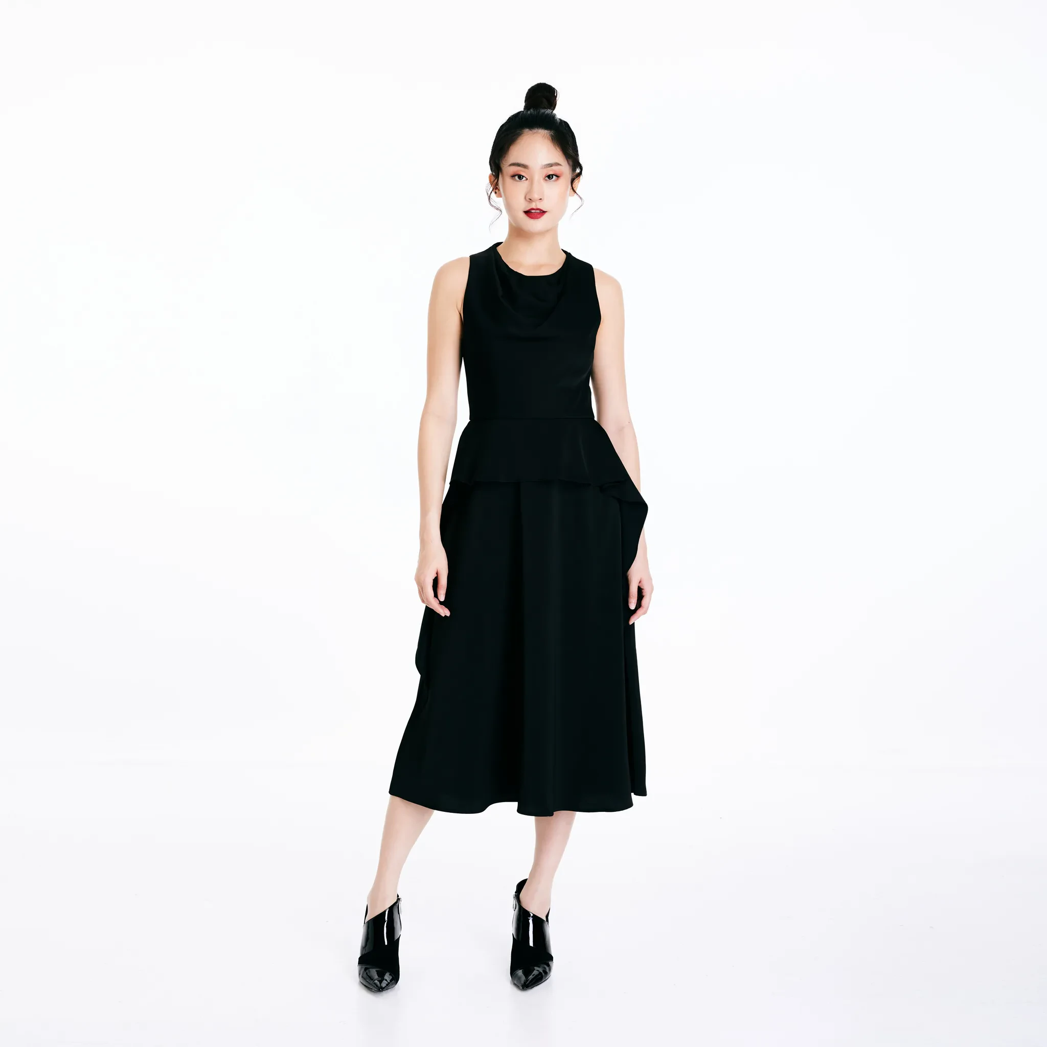 DRAPE DRESS - BLACK