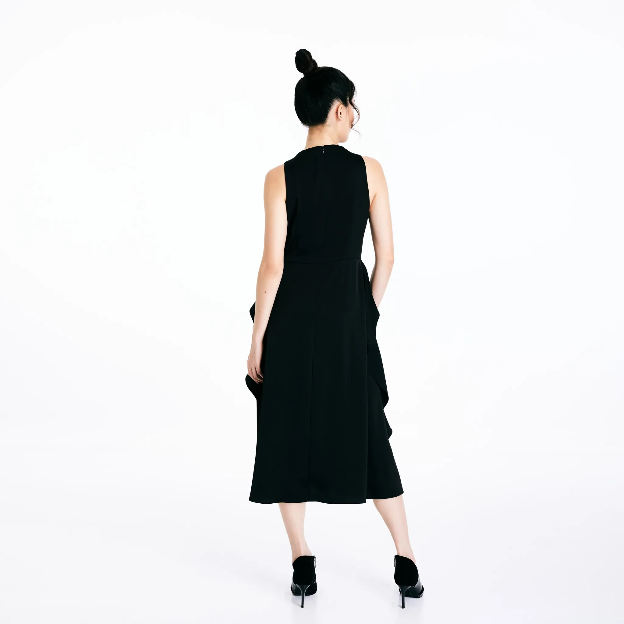 DRAPE DRESS - BLACK