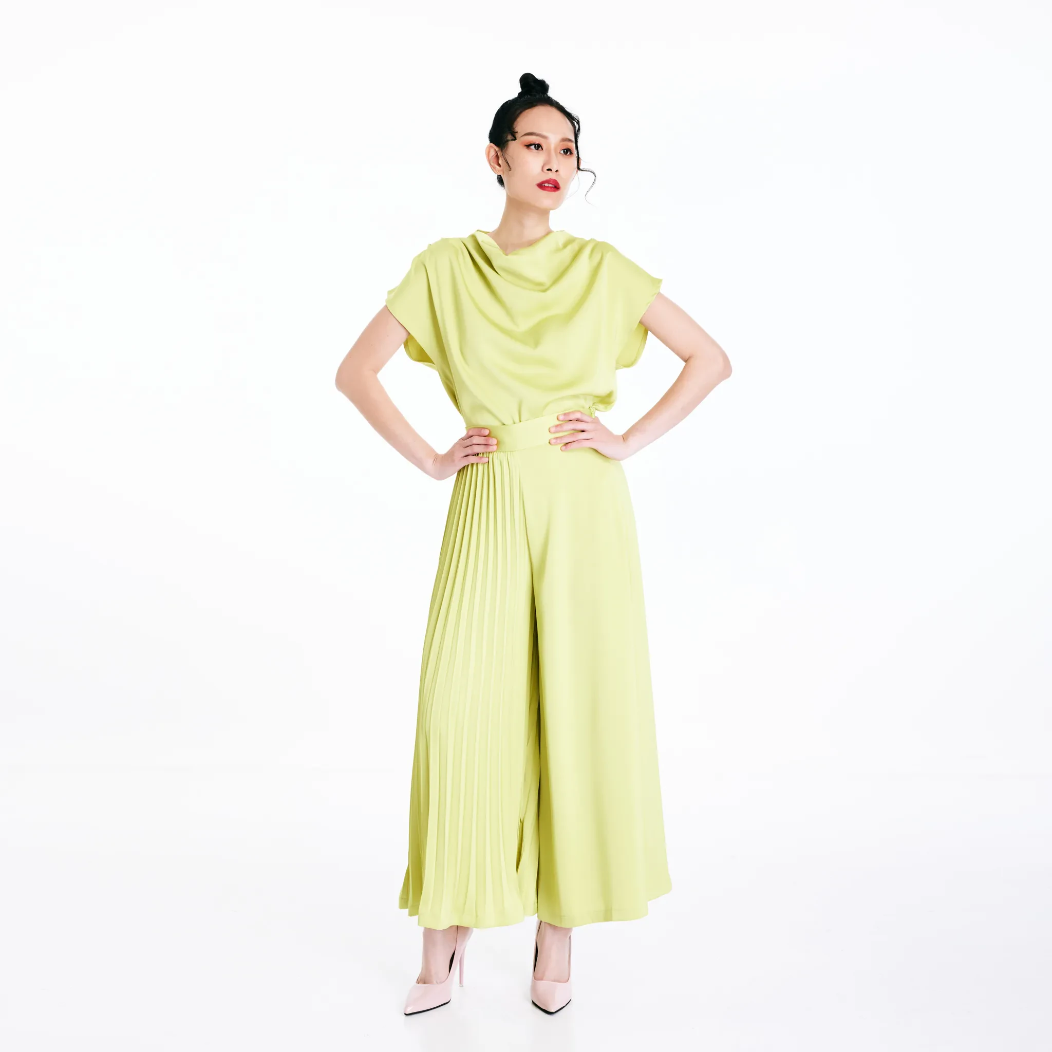 PLEATED PANTS - GREEN