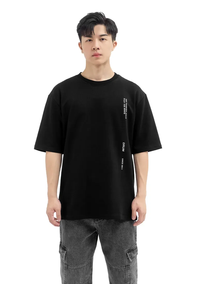 DRUM SELECT GRAPHIC PRINT OVERSIZED TEE