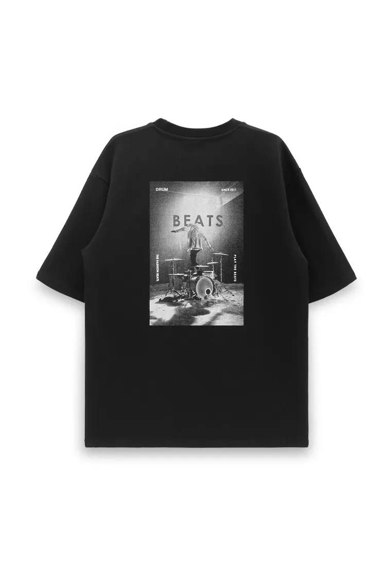 DRUM SELECT GRAPHIC PRINT OVERSIZED TEE