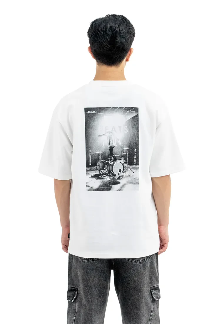 DRUM SELECT GRAPHIC PRINT OVERSIZED TEE