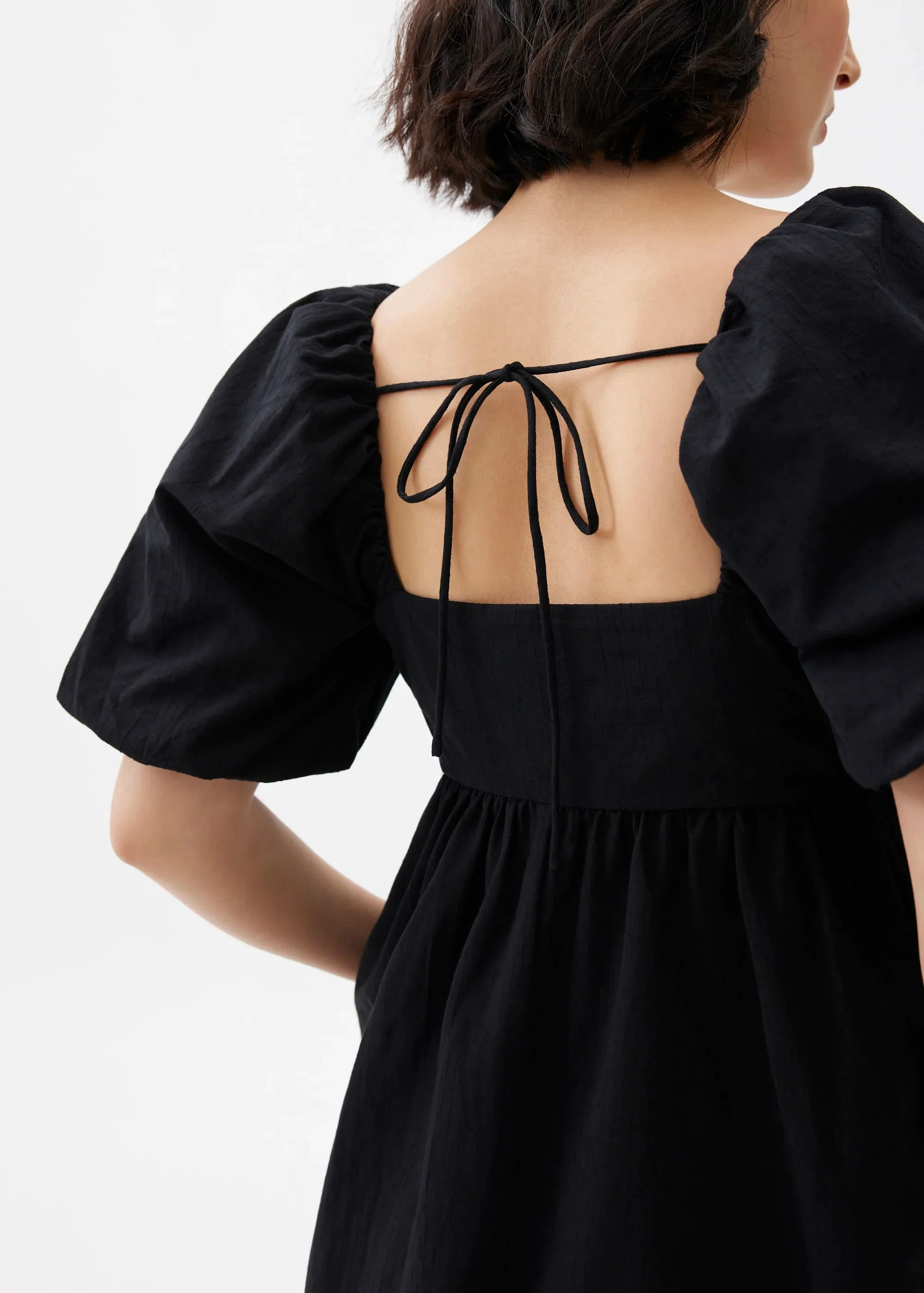 PUFF SLEEVE BABYDOLL MINI DRESS - BLACK