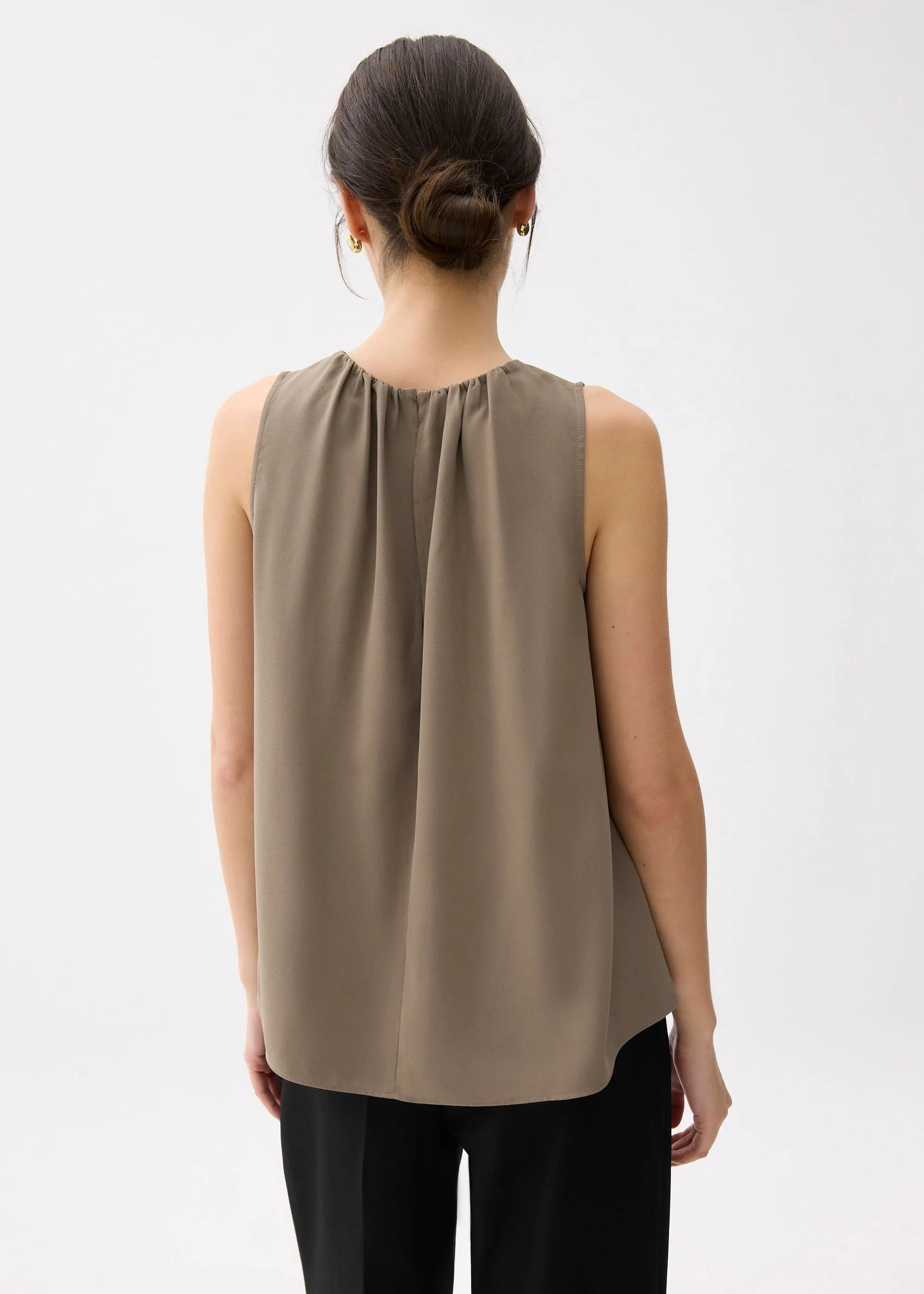 RUCHED ROUND NECK SHELL TOP - CLAY