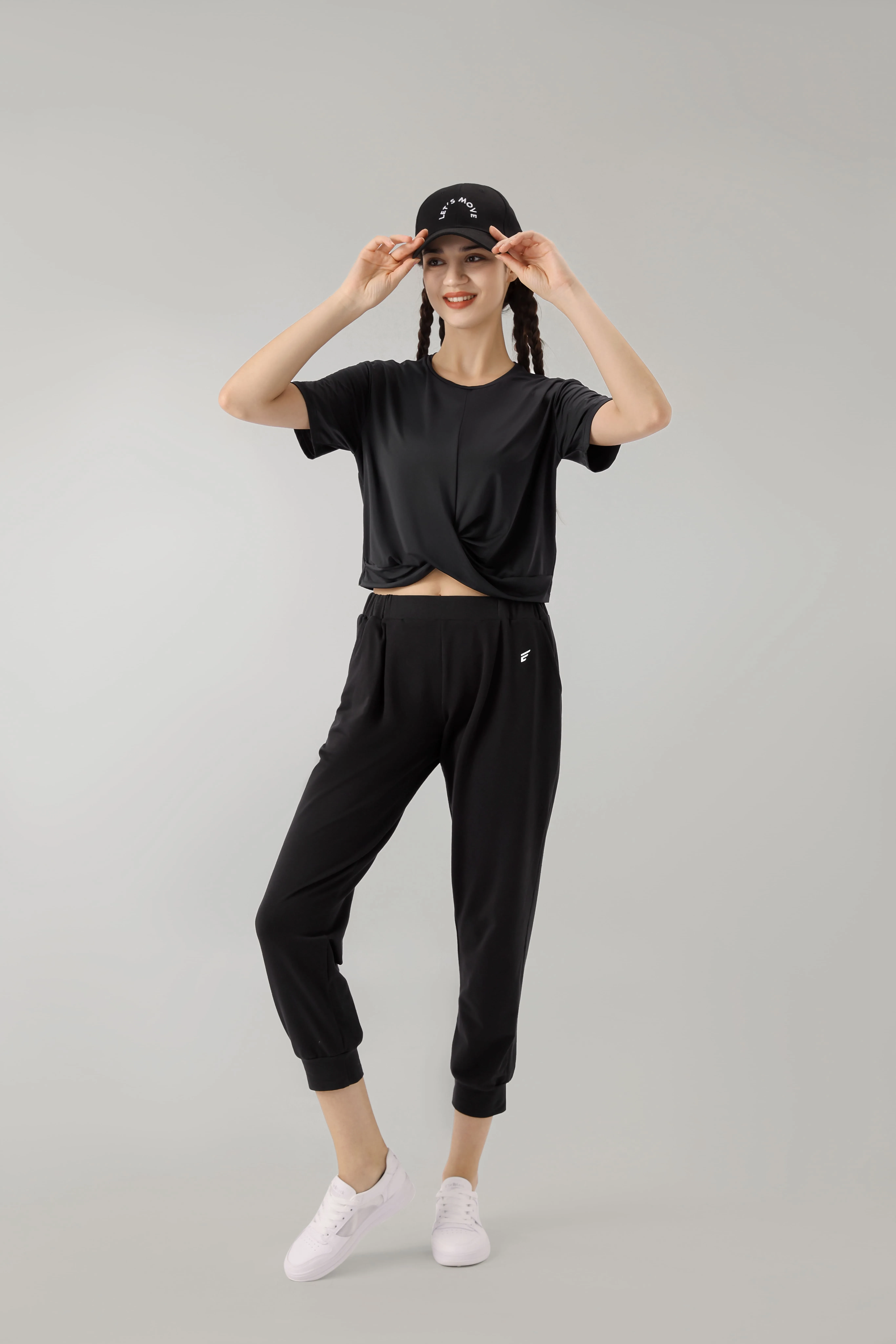 ARTLETES BASIC COOLTOUCH TWISTED FRONT CROPPED TEE