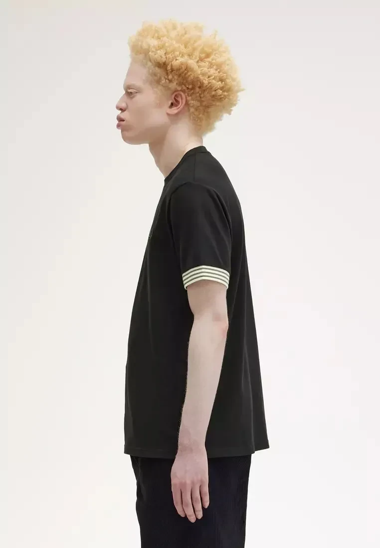 STRIPED CUFF T-SHIRT - BLACK