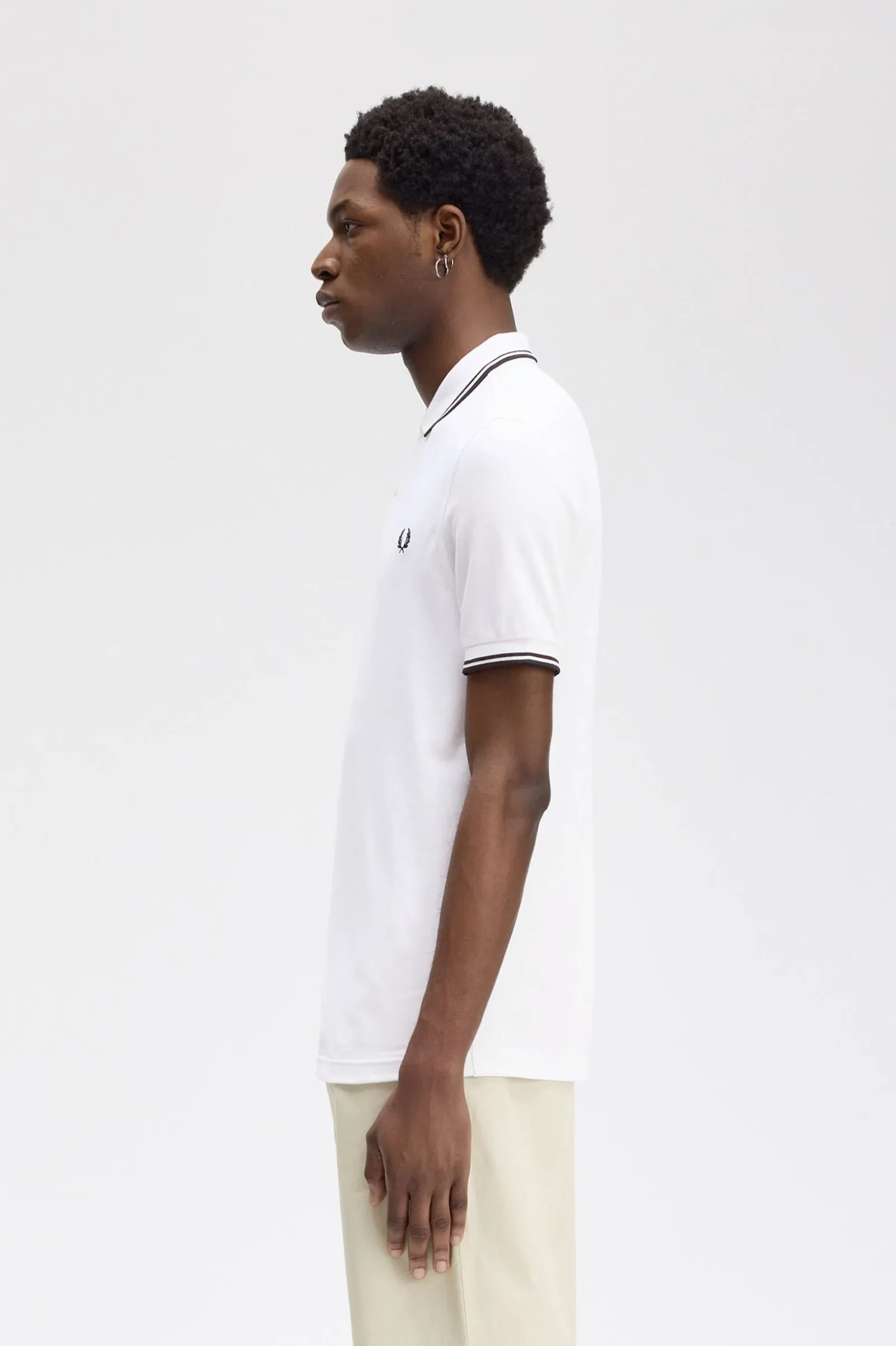 TWIN TIPPED FRED PERRY SHIRT - WHITE/BLACK/BLACK