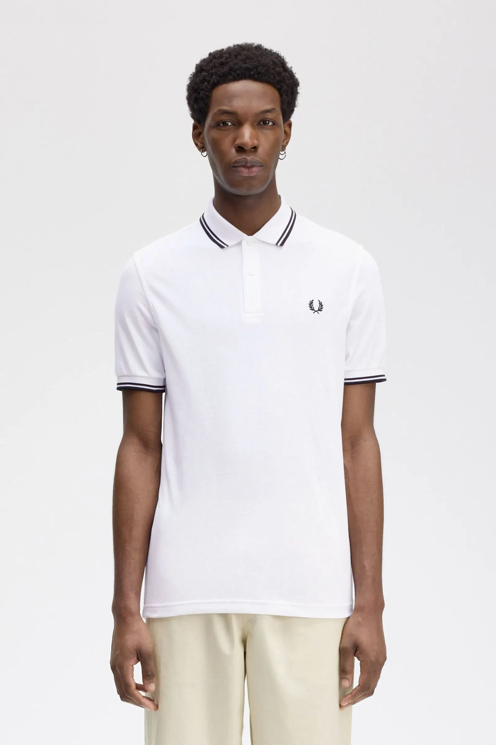 TWIN TIPPED FRED PERRY SHIRT - WHITE/BLACK/BLACK