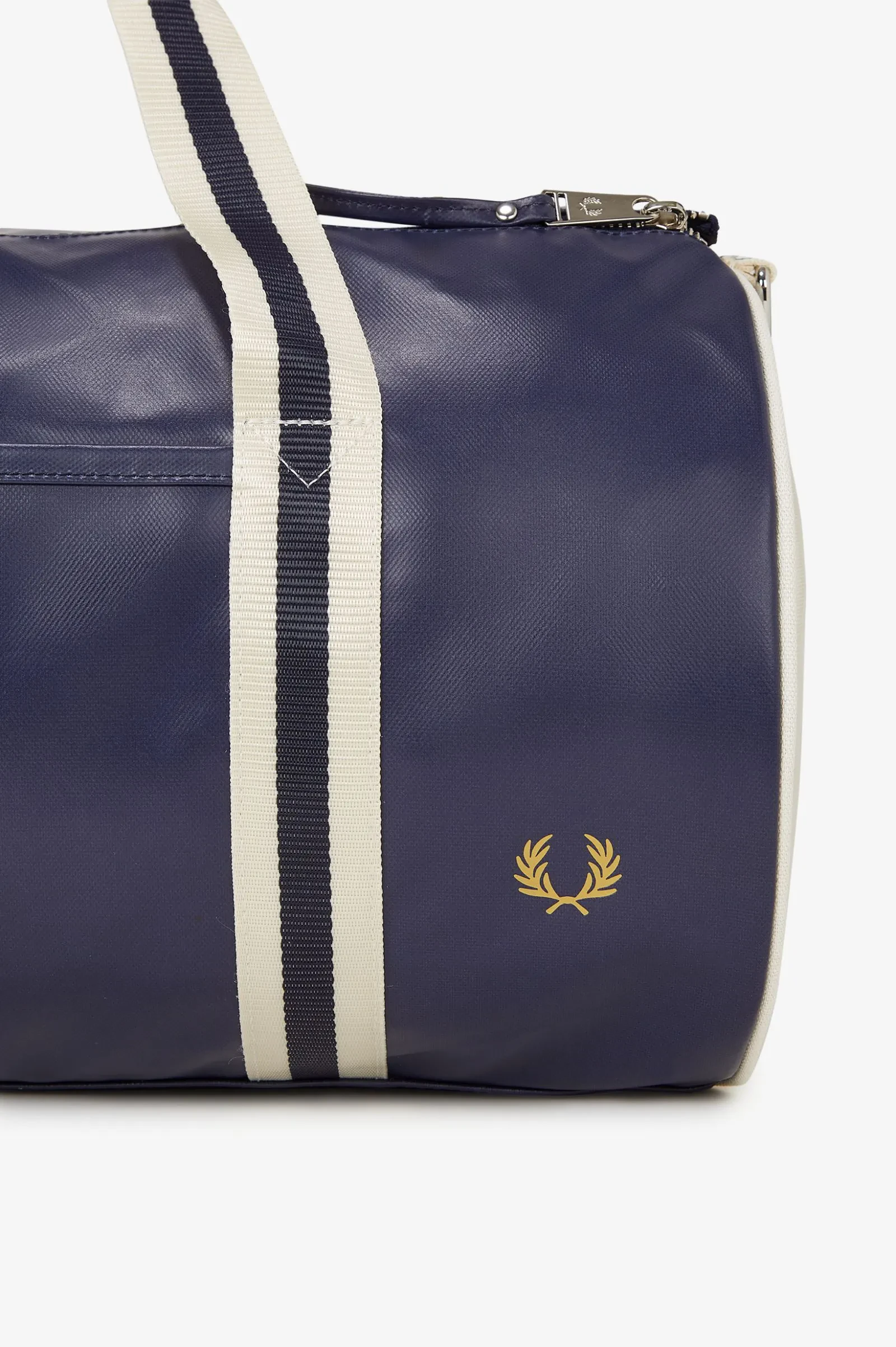 CLASSIC BARREL BAG