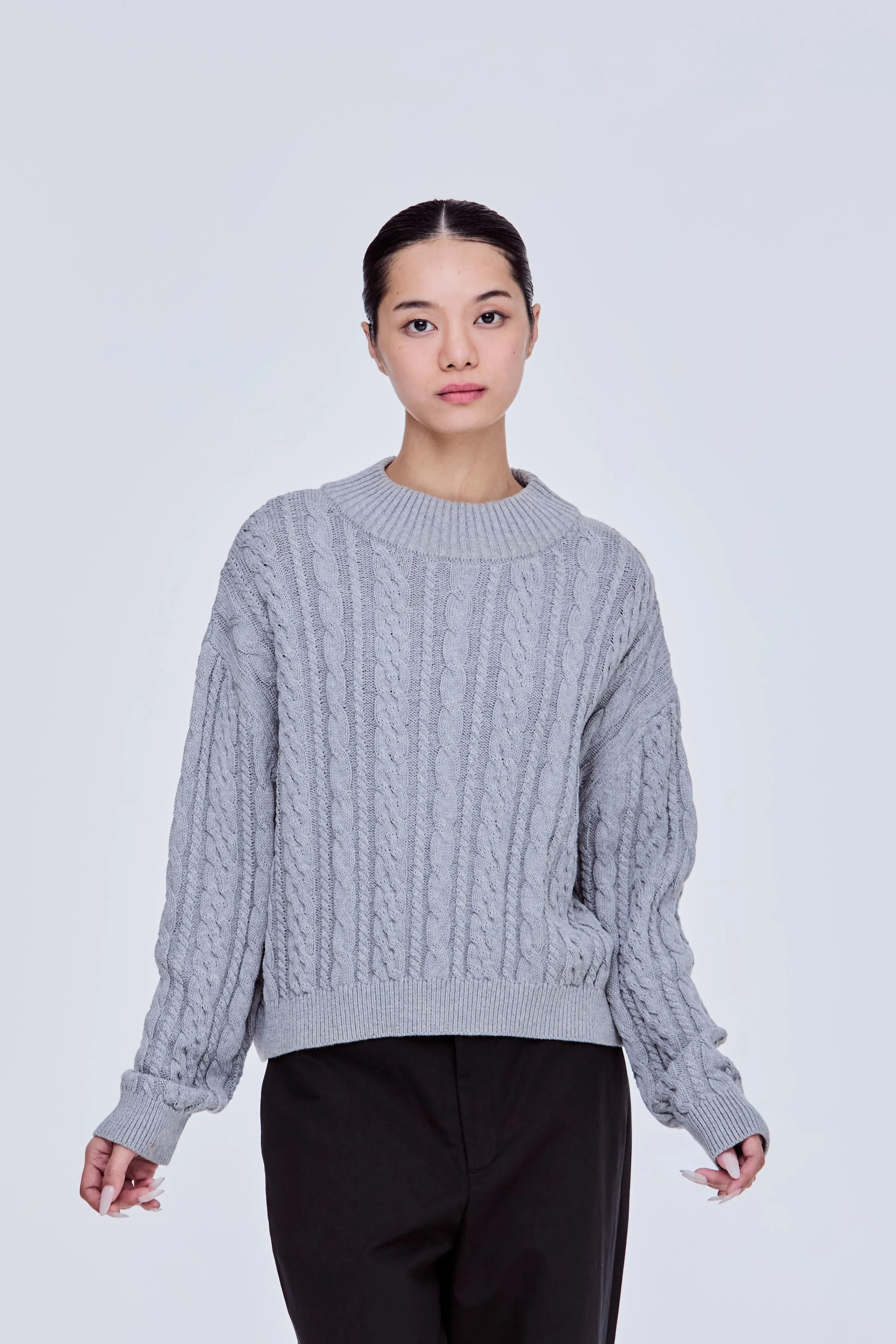 CABLE KNIT SWEATER -HUE GREY