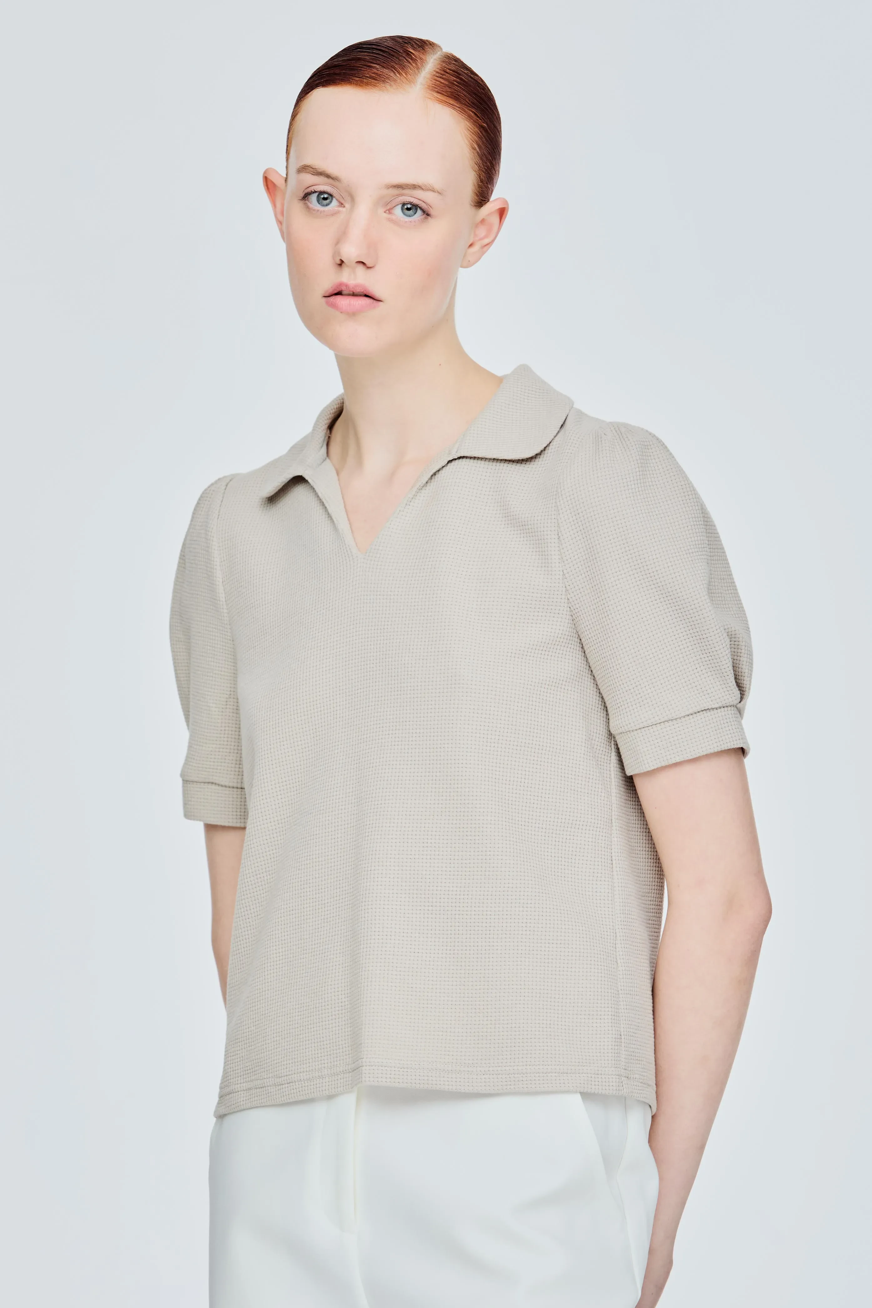 PETER PAN PUFF SLEEVE TOP - BEIGE