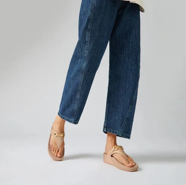 LULU CHUNKY-SNAFFLE LEATHER TOE-POST SANDALS - CLASSIC BEIGE