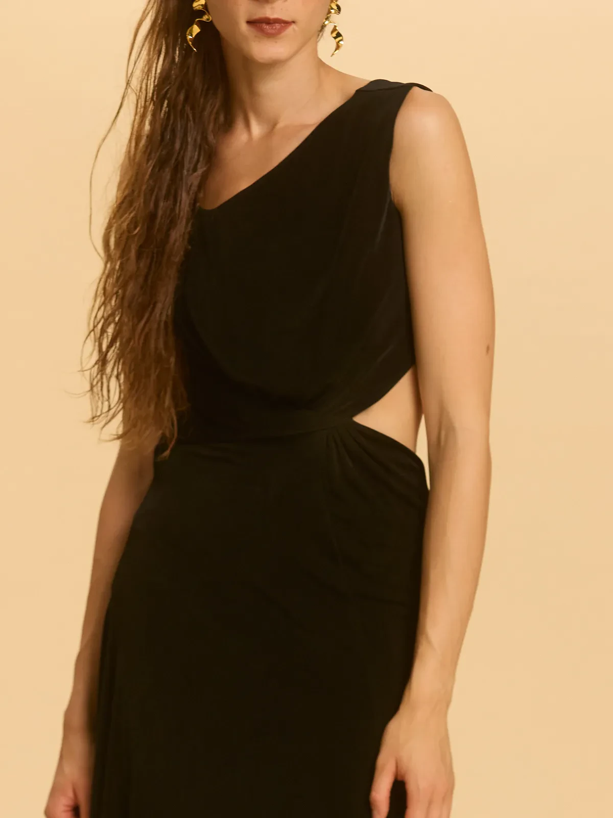 ASYMMETRIC SHOULDER CUT-OUT WAIST SHORT DRESS