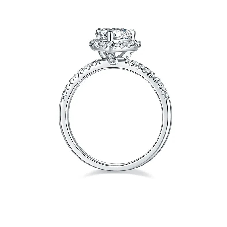 ETERNAL HEART MOISSANITE RING