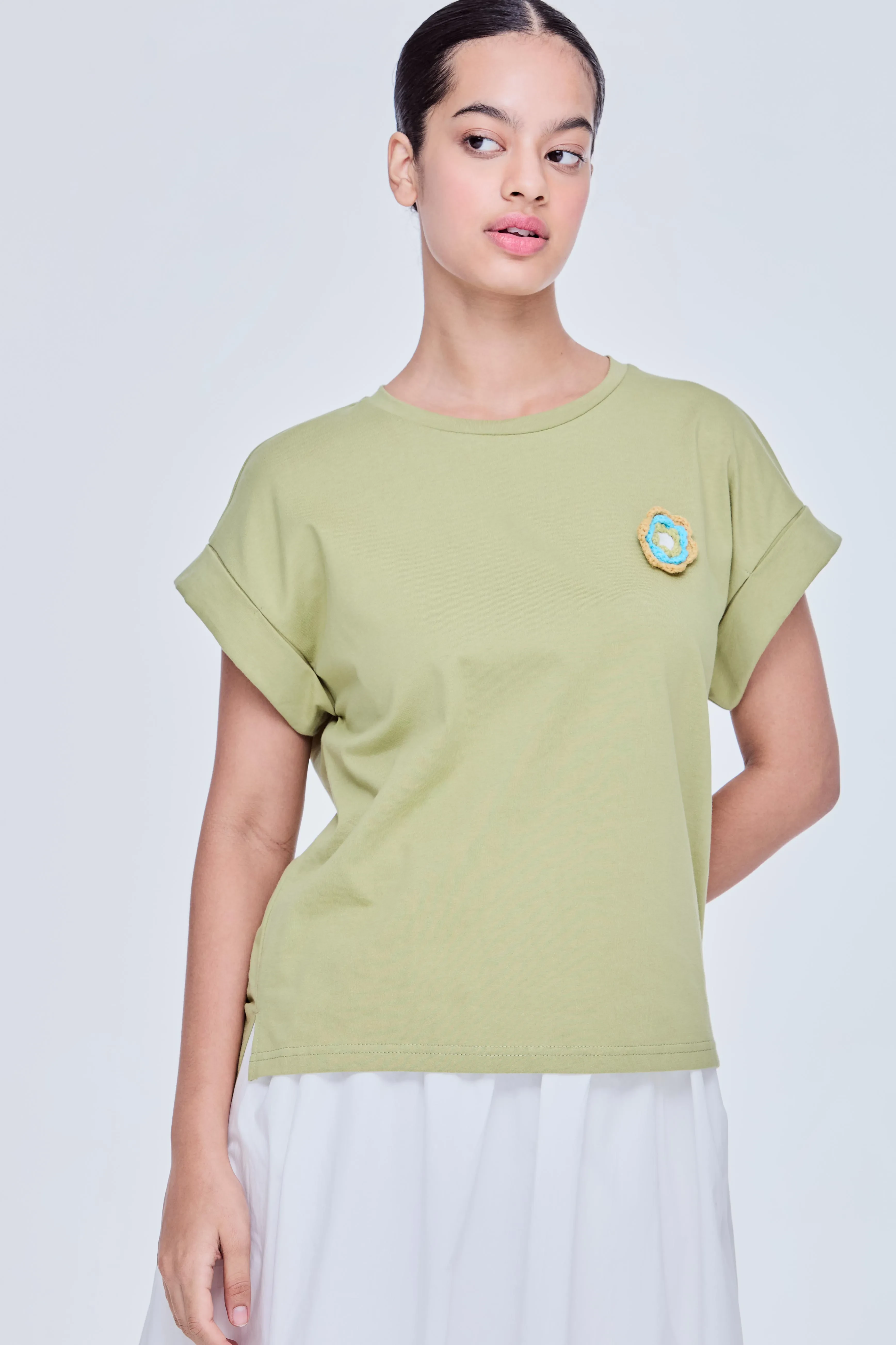 CROCHET PATCH DETAIL TEE - OLIVE