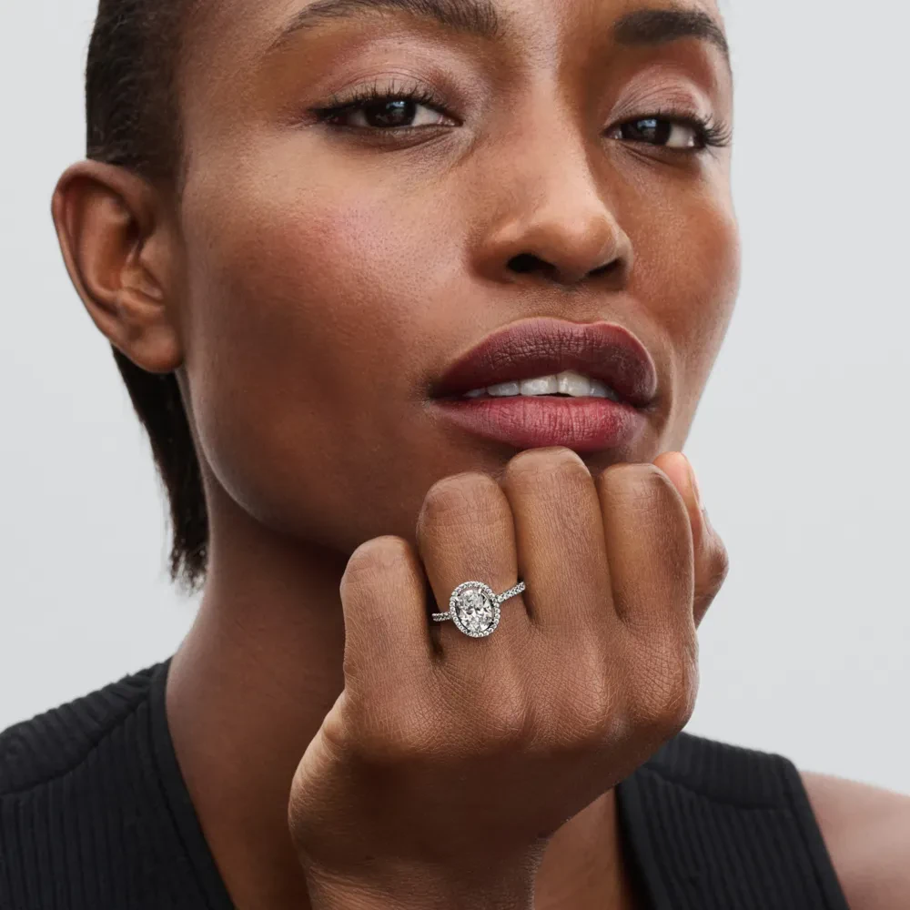 PANDORA OVAL SPARKLING HALO STATEMENT RING
