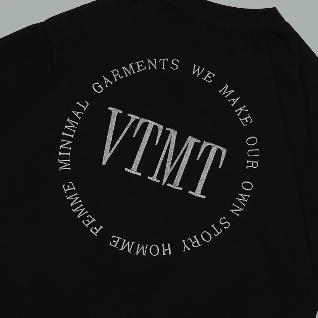 CIRCLE EMBROIDERY TEE