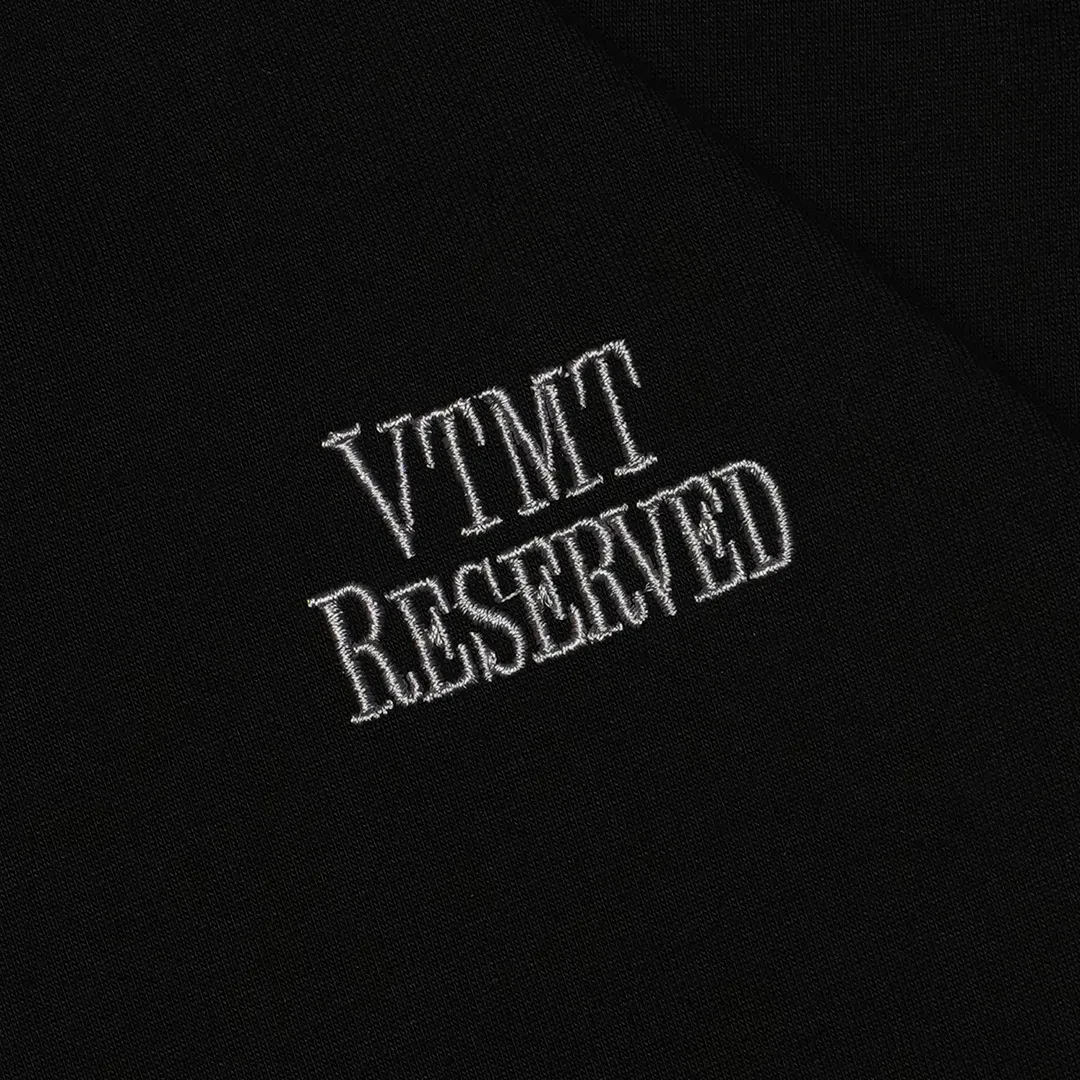 CIRCLE EMBROIDERY TEE