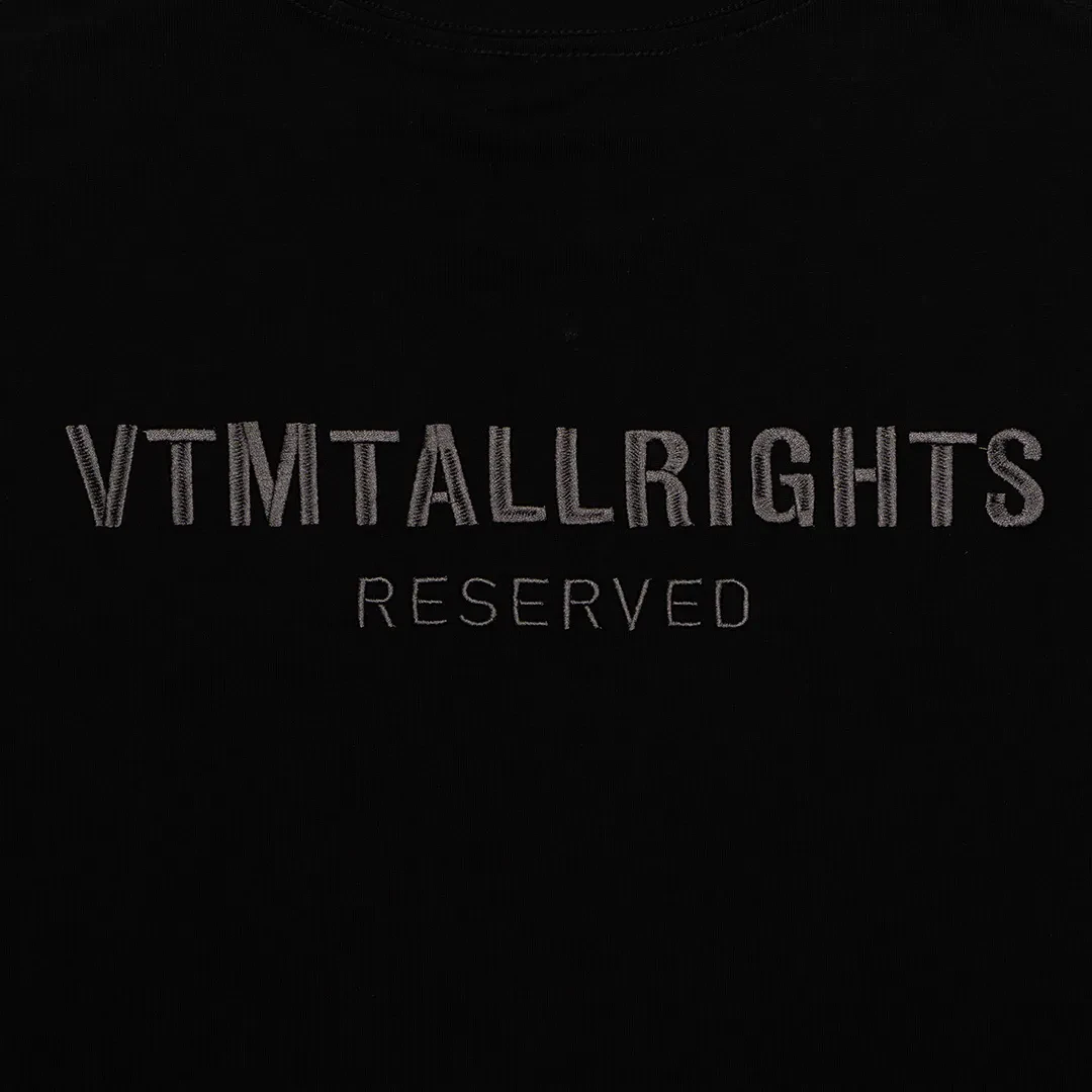 ESSENTIAL TEE