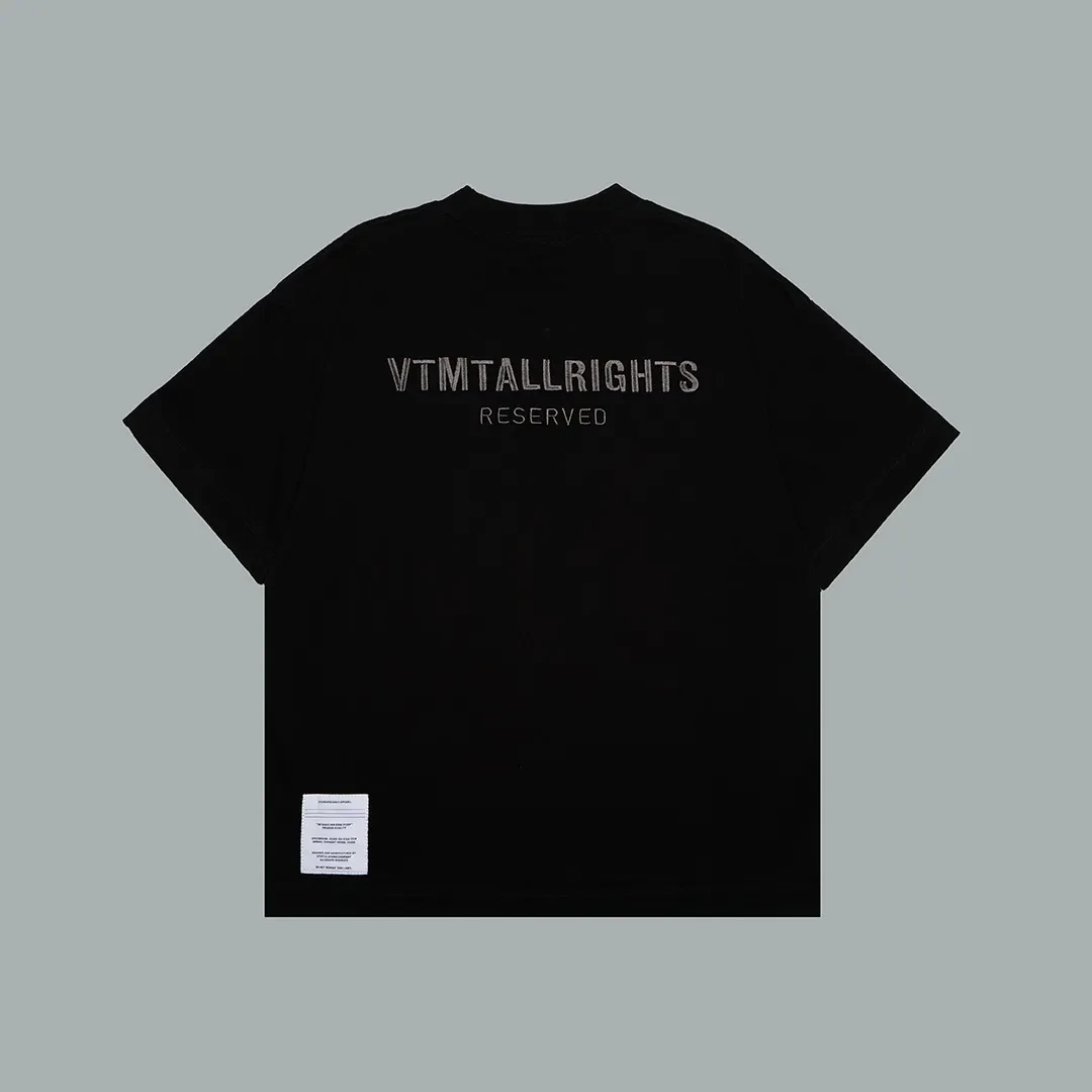 ESSENTIAL TEE
