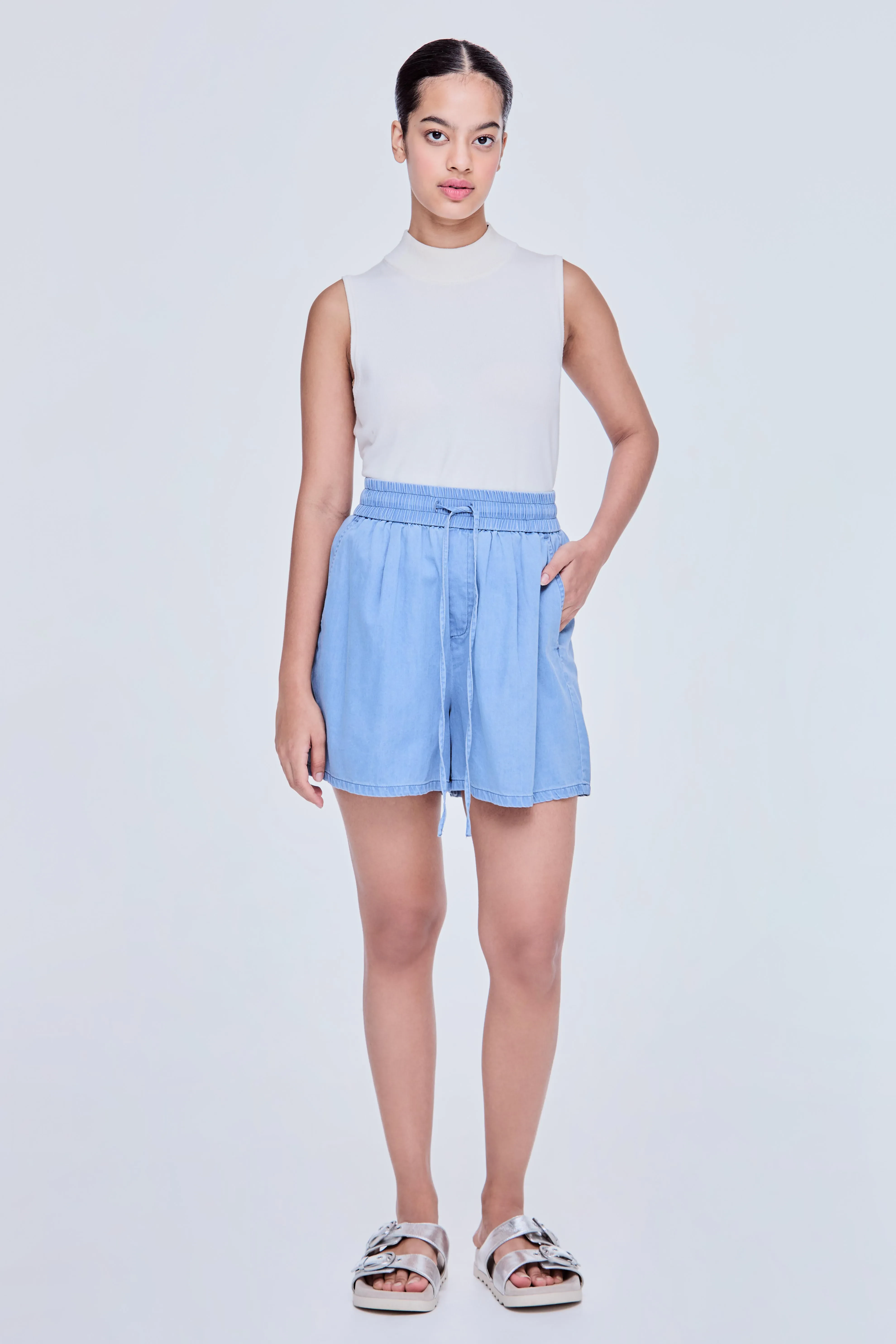 ELASTICATED DRAWSTRING DENIM SHORTS - LIGHT DENIM